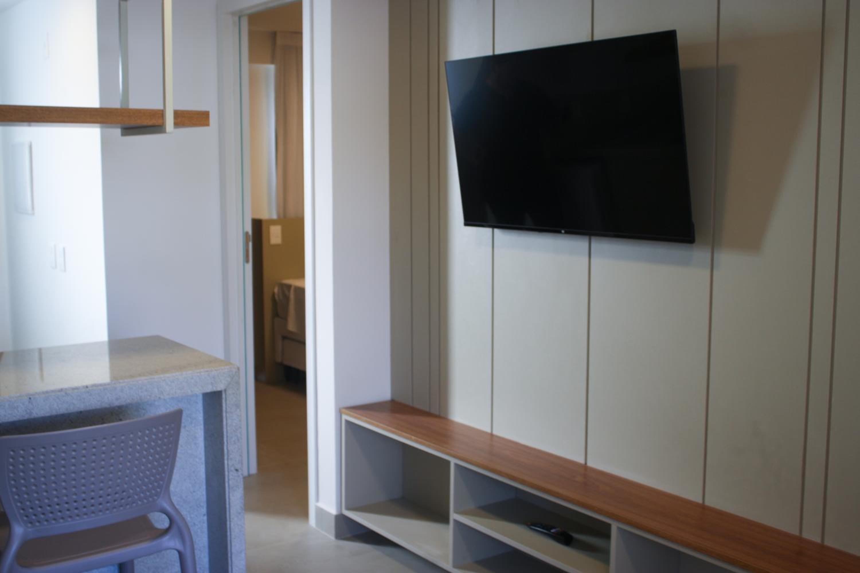 Duplex Apartment With 5-Person Hot Tub photo 3