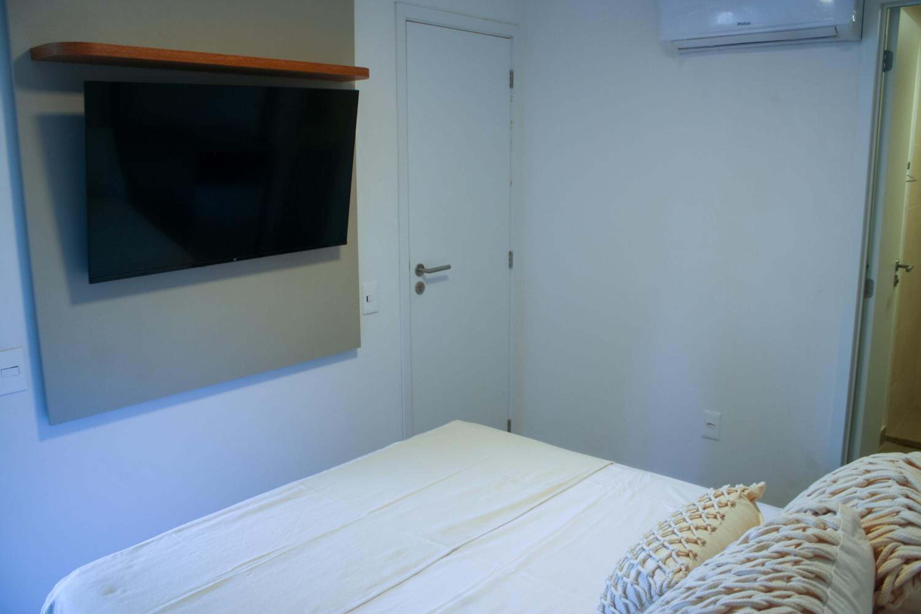 One-Suite Ground Floor Apartment photo 1