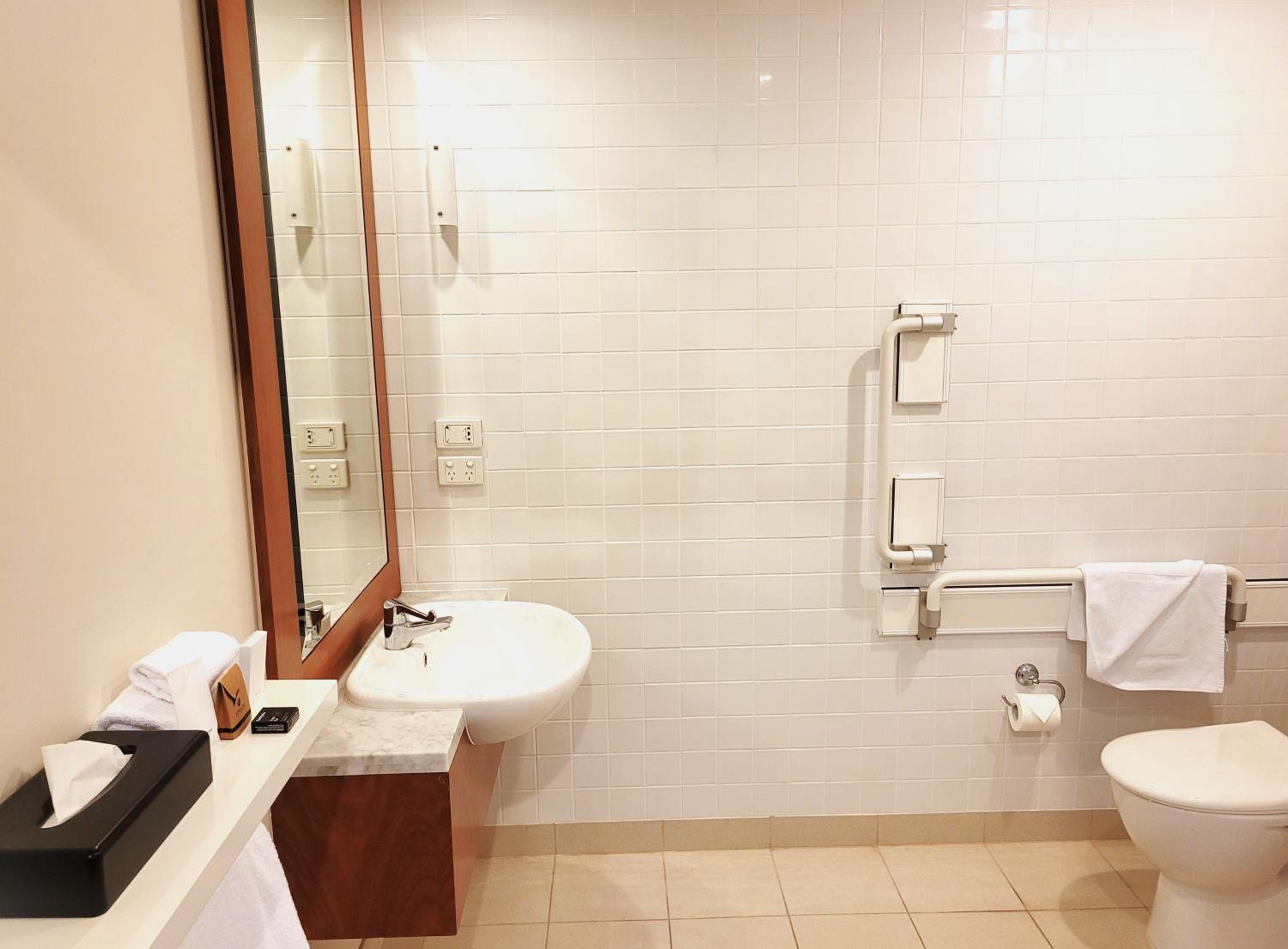 King Room - Disability Access - Photo 2