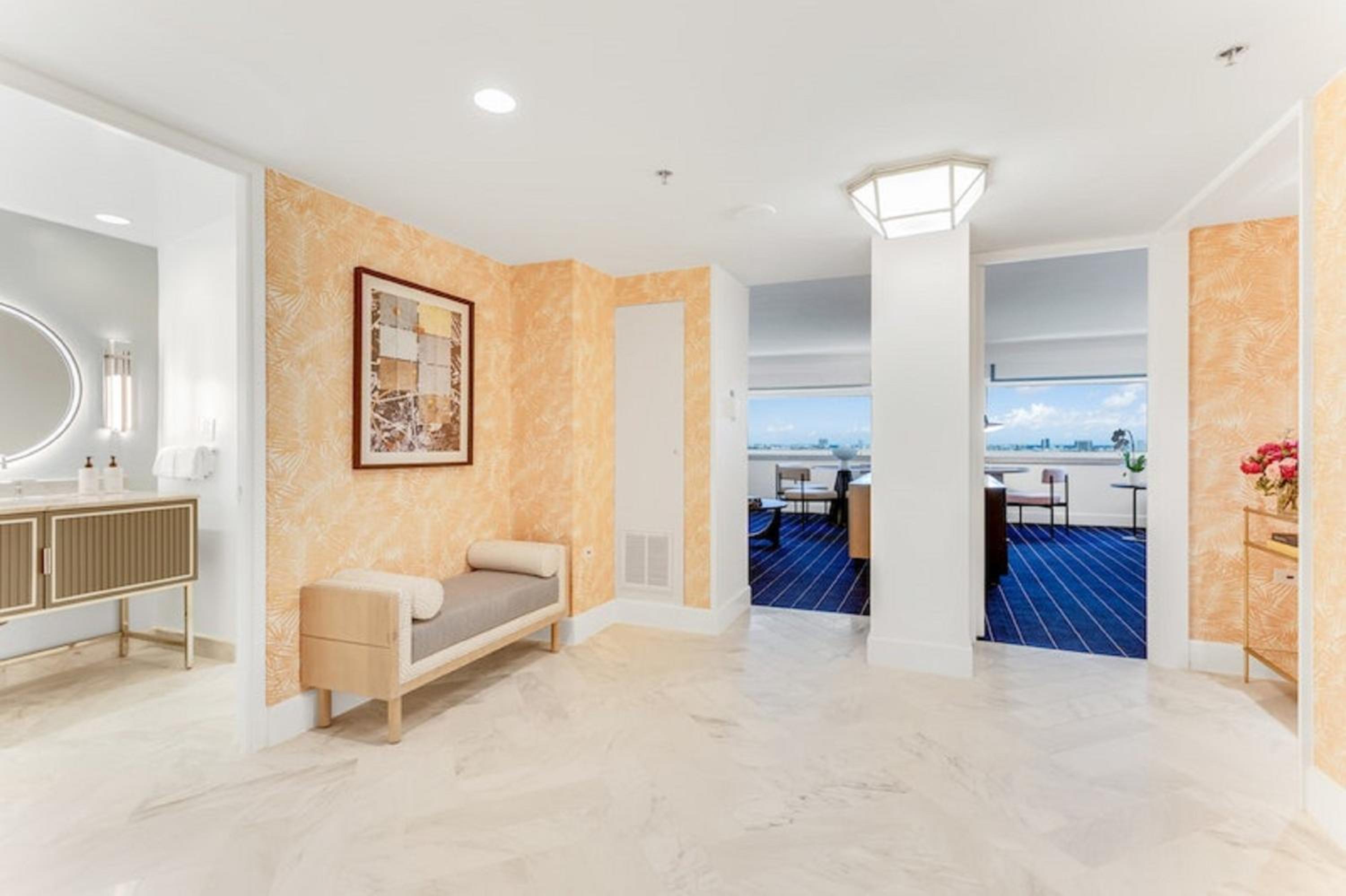 One-Bedroom King Suite