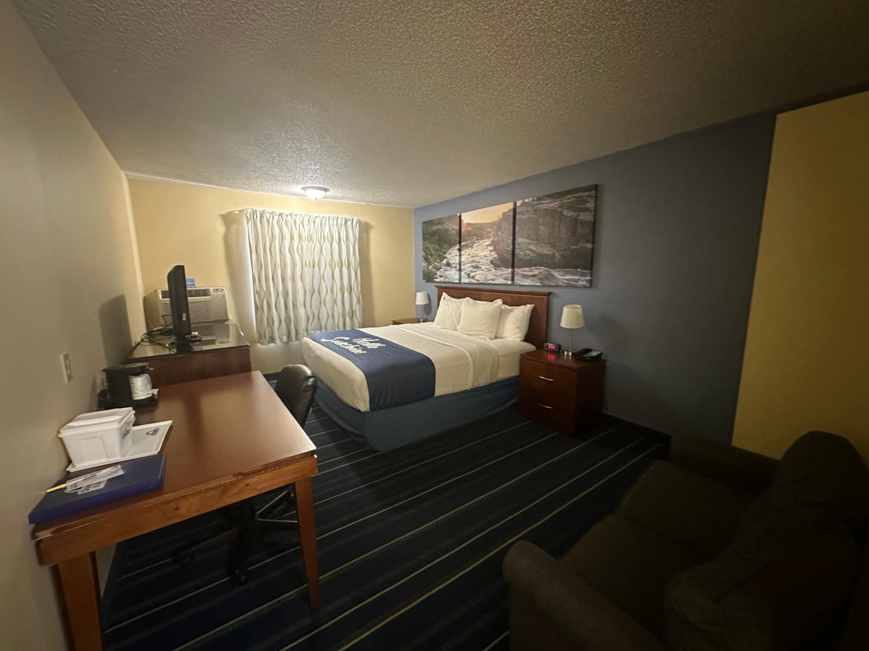 King Studio Suite - Non-Smoking - Photo 1