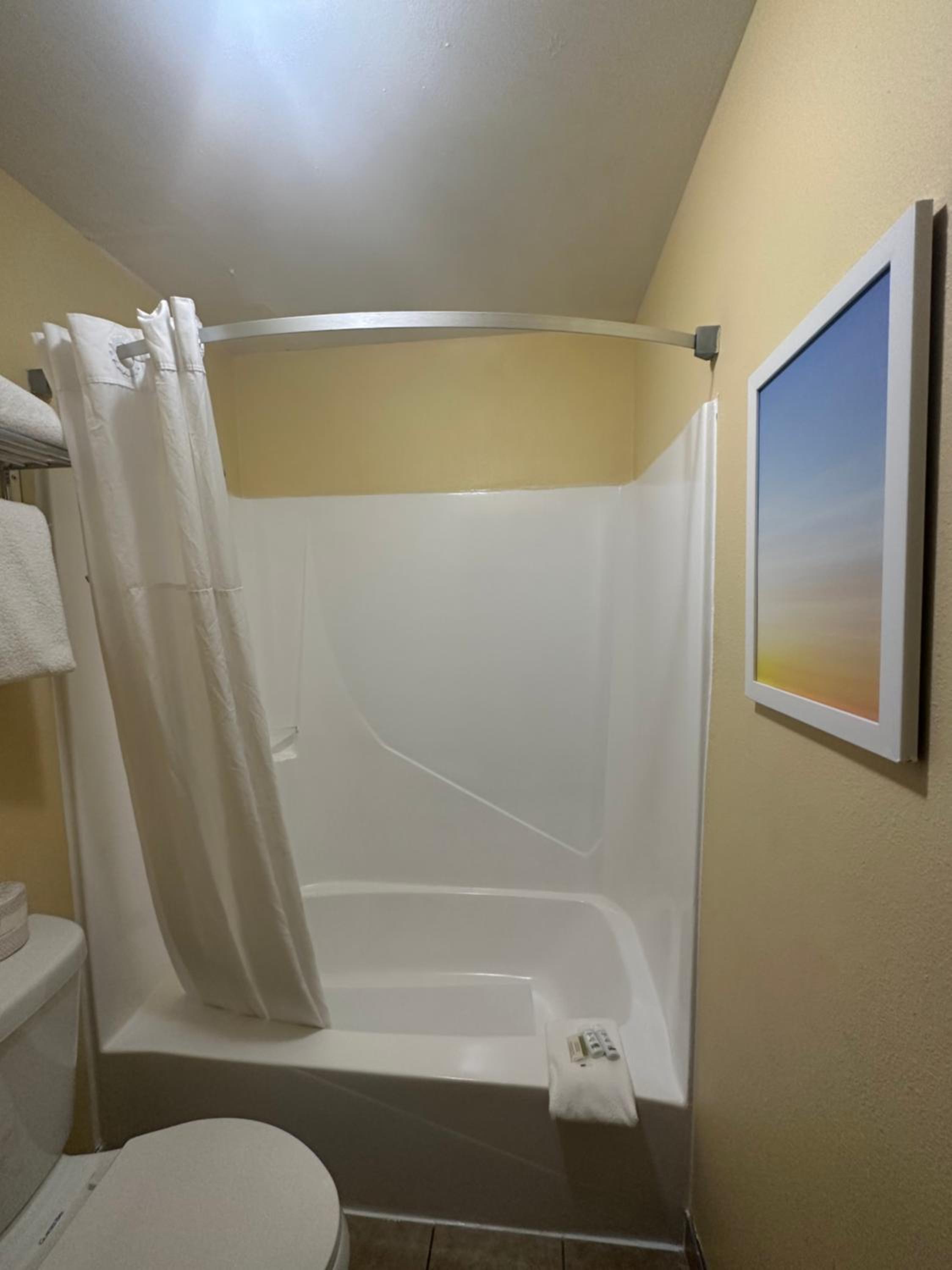 King Studio Suite - Non-Smoking - Photo 3