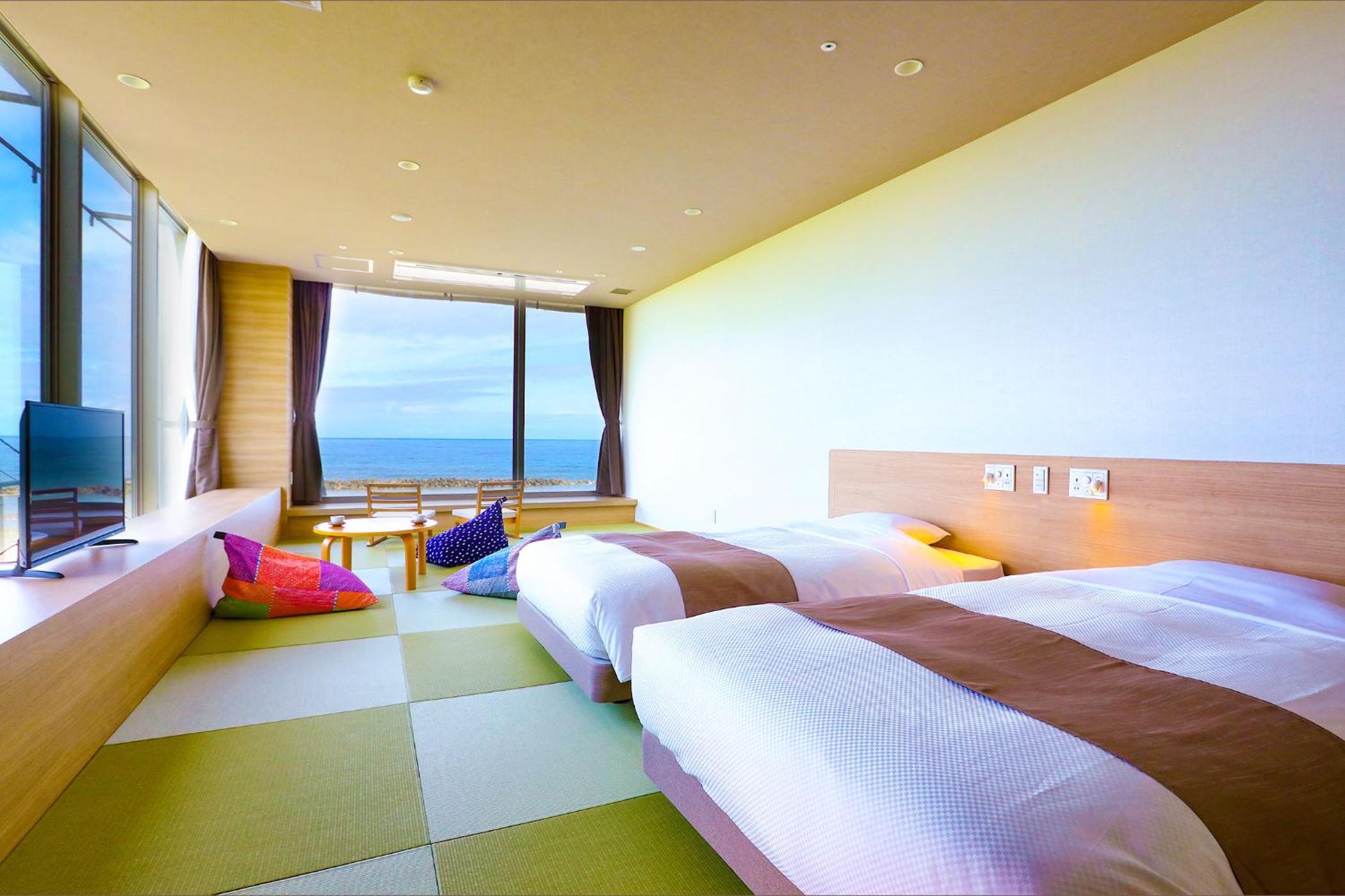 Twin Room With Tatami Area With Ocean View - Non-Smoking