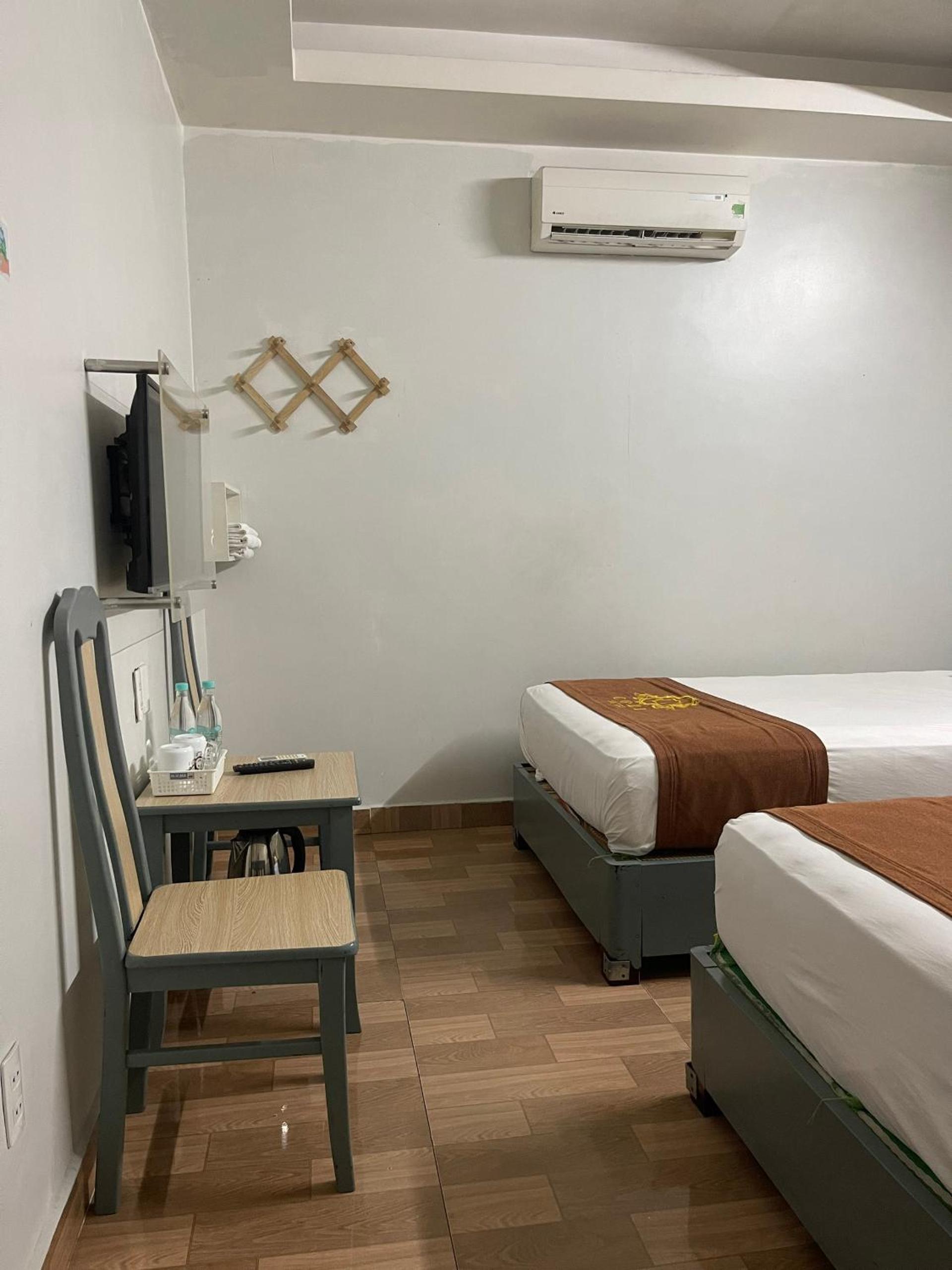 Twin Room - Photo 4