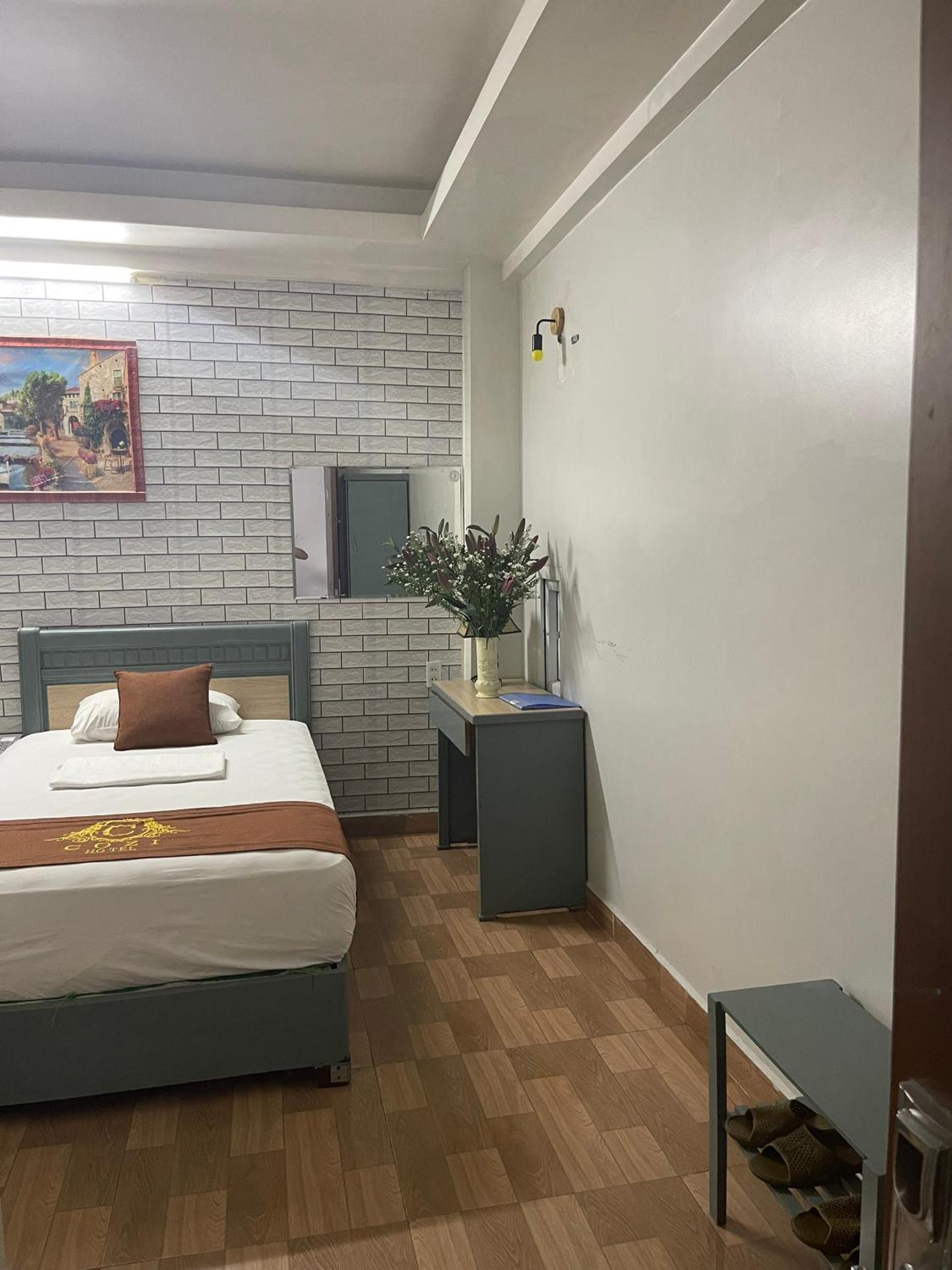 Twin Room - Photo 6