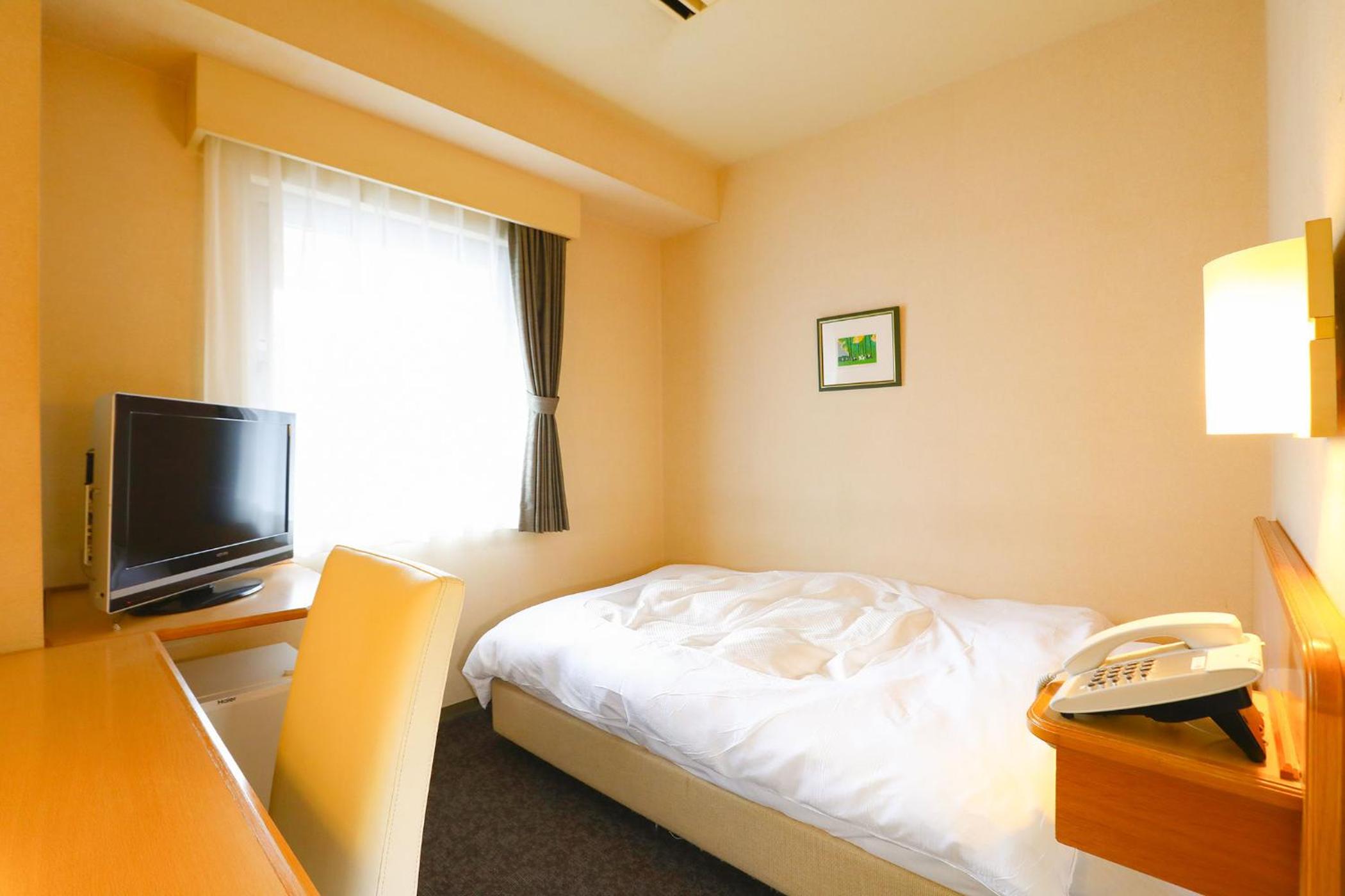 Single Room With No View - Non-Smoking