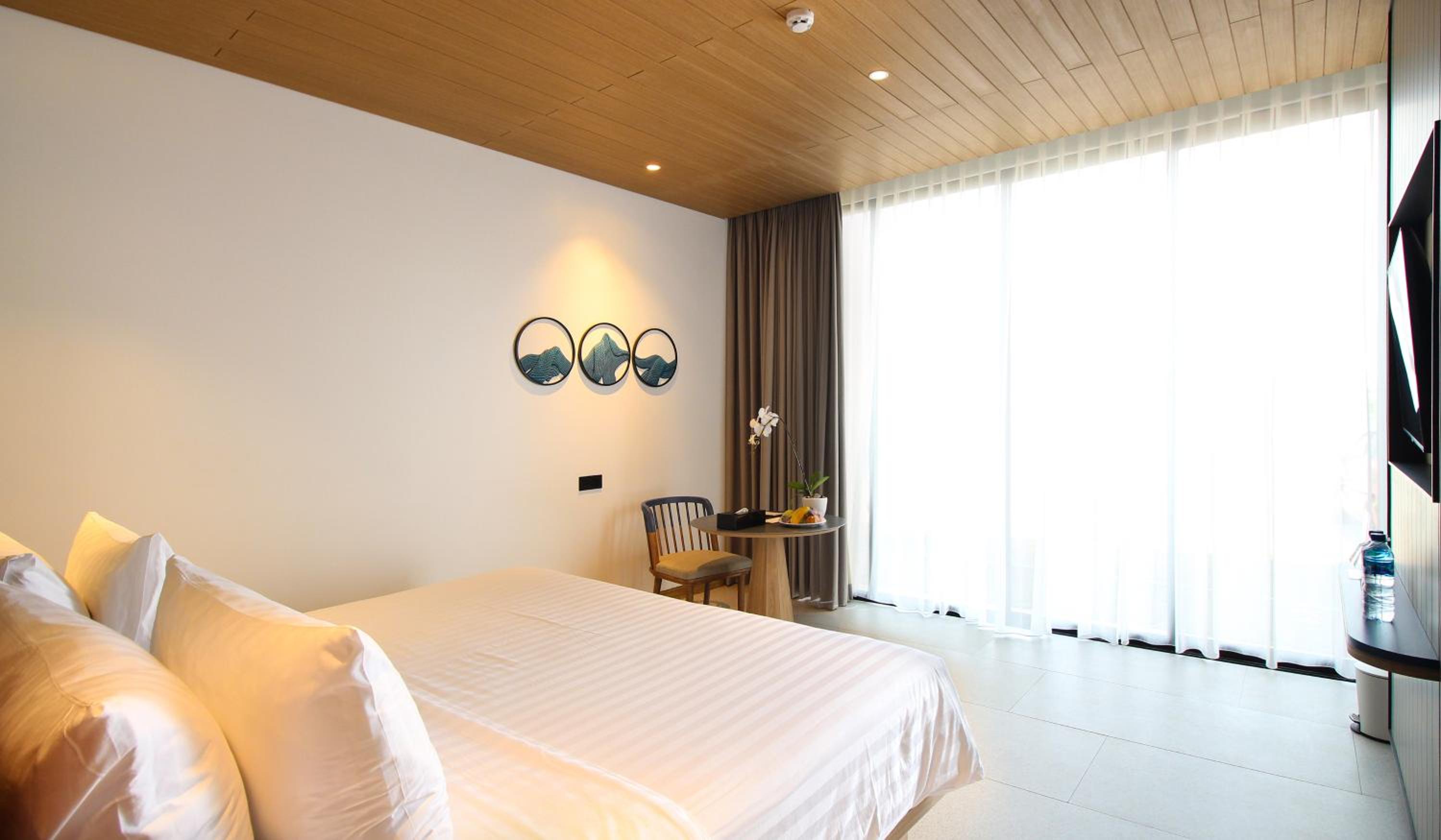 Deluxe Room Hollywood photo 2
