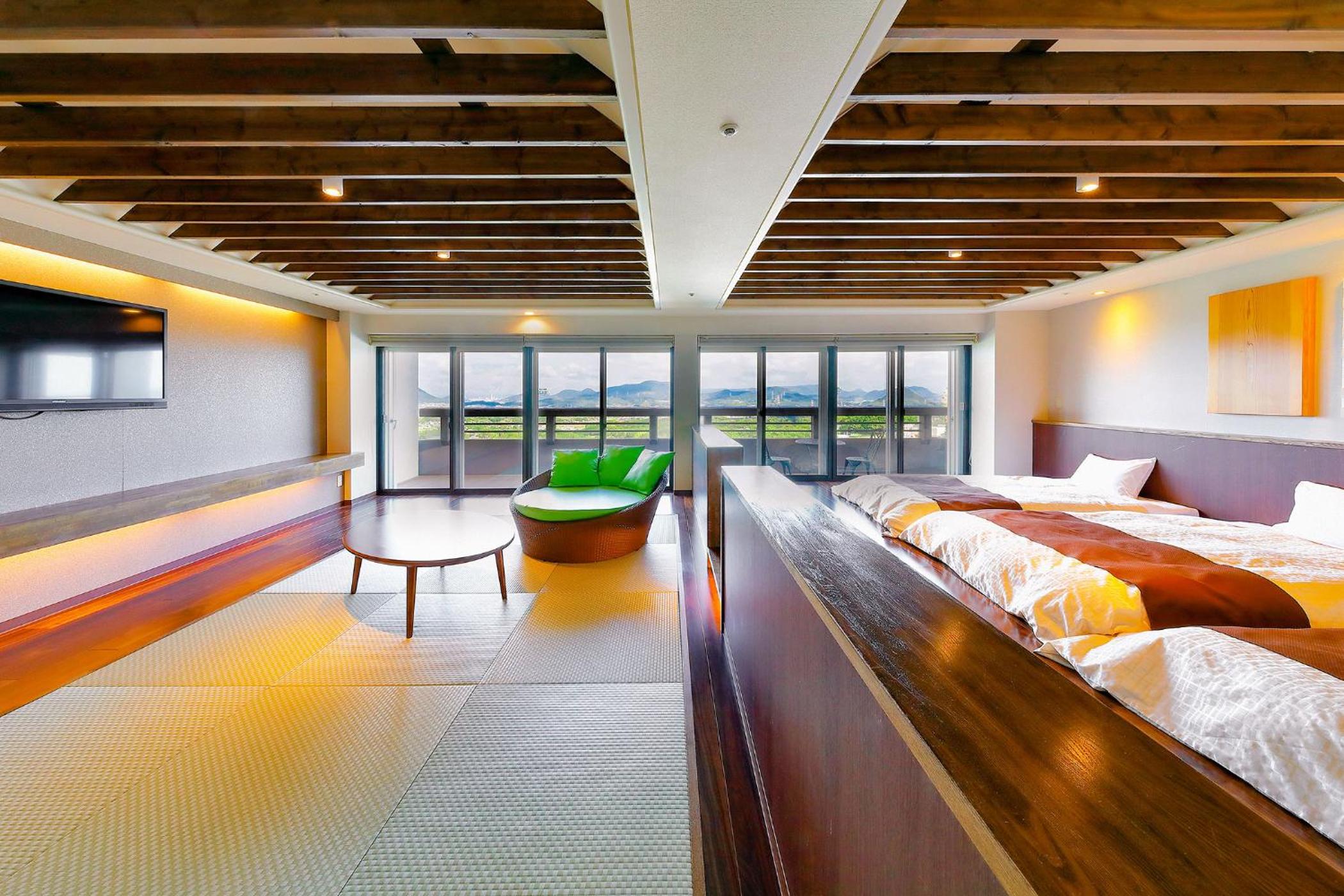 Modern Suite Japanese-Style Room - Shower Only - Non-Smoking
