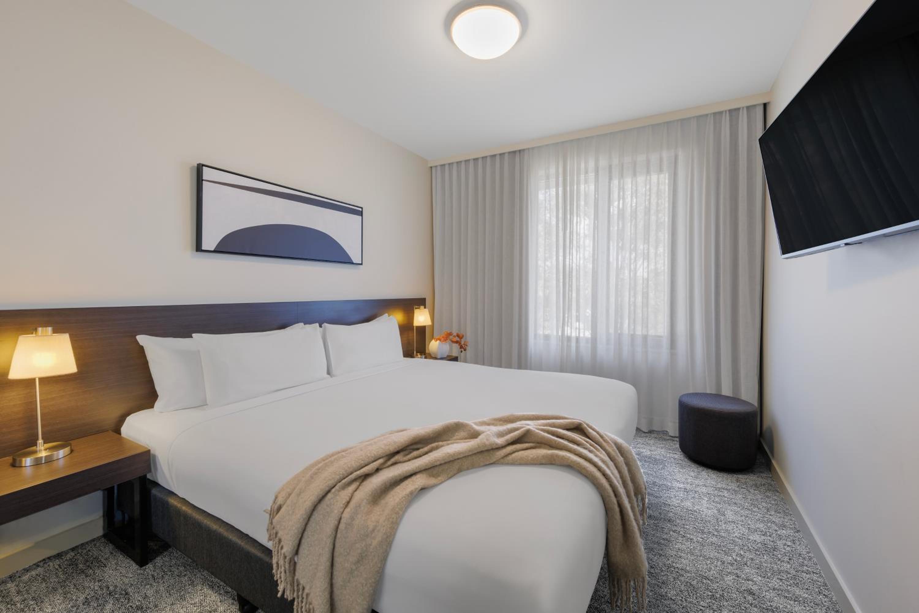 Two-Bedroom Apartment - Photo 9