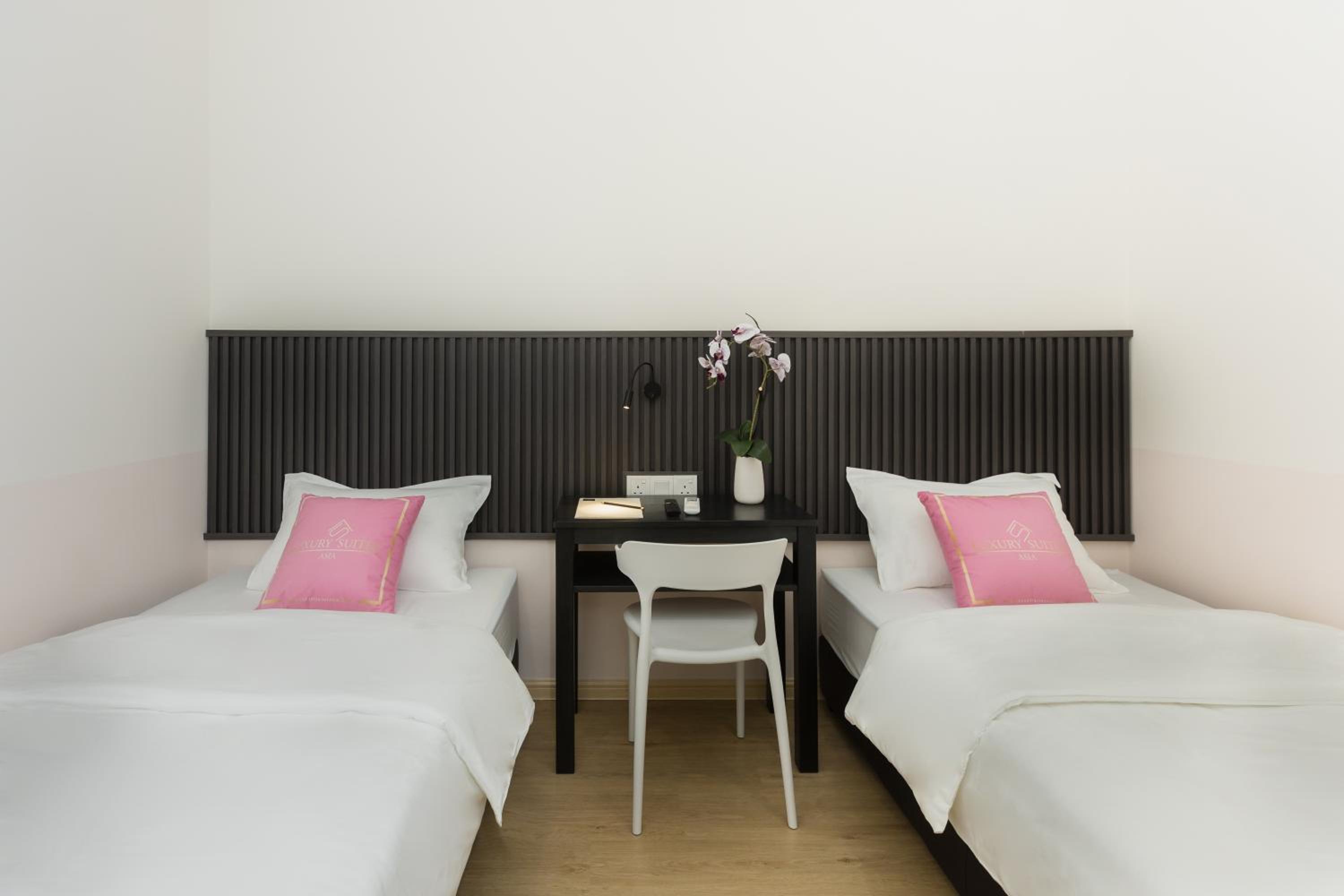 Deluxe Twin Room - Photo 2