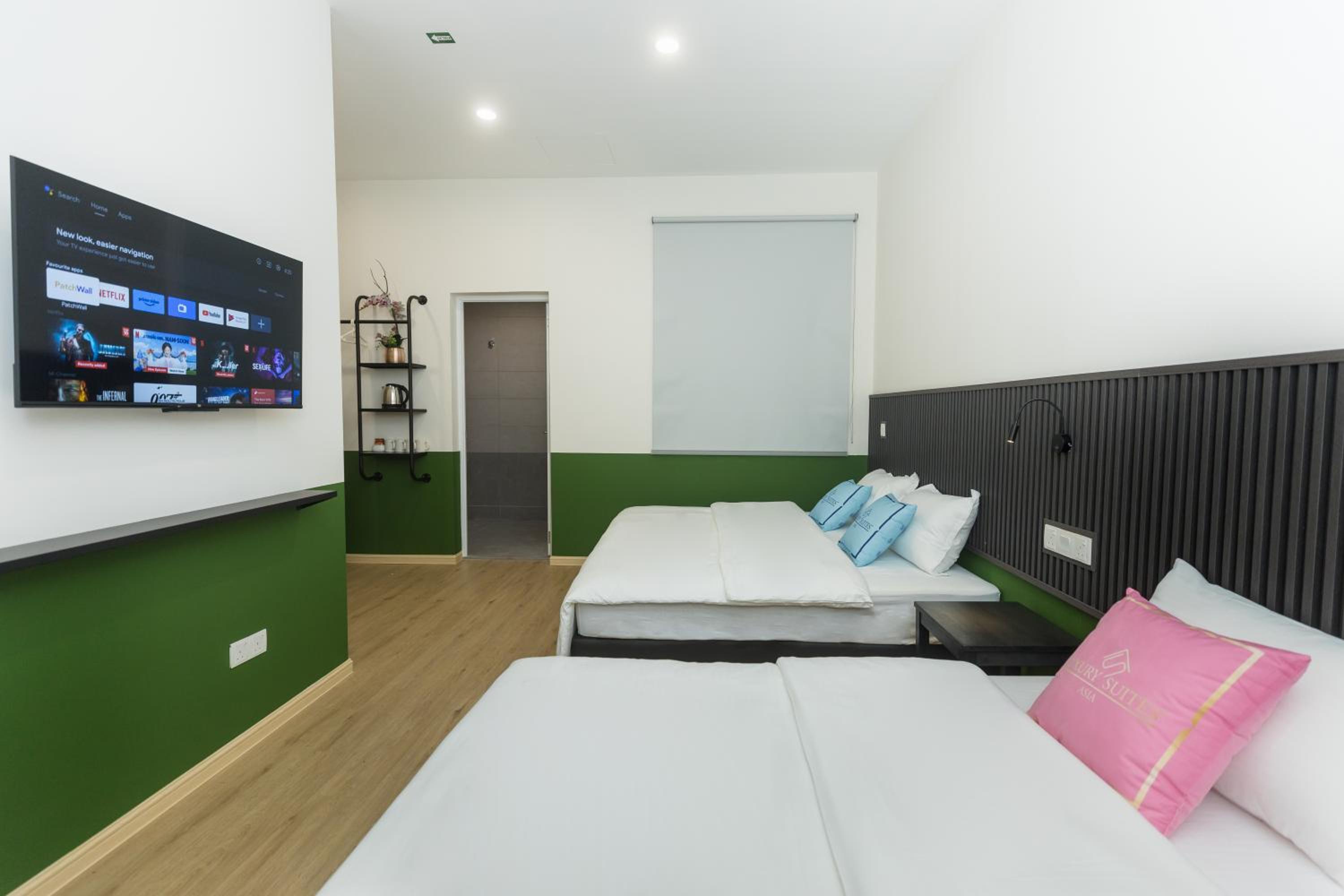Quadruple Room - Photo 7