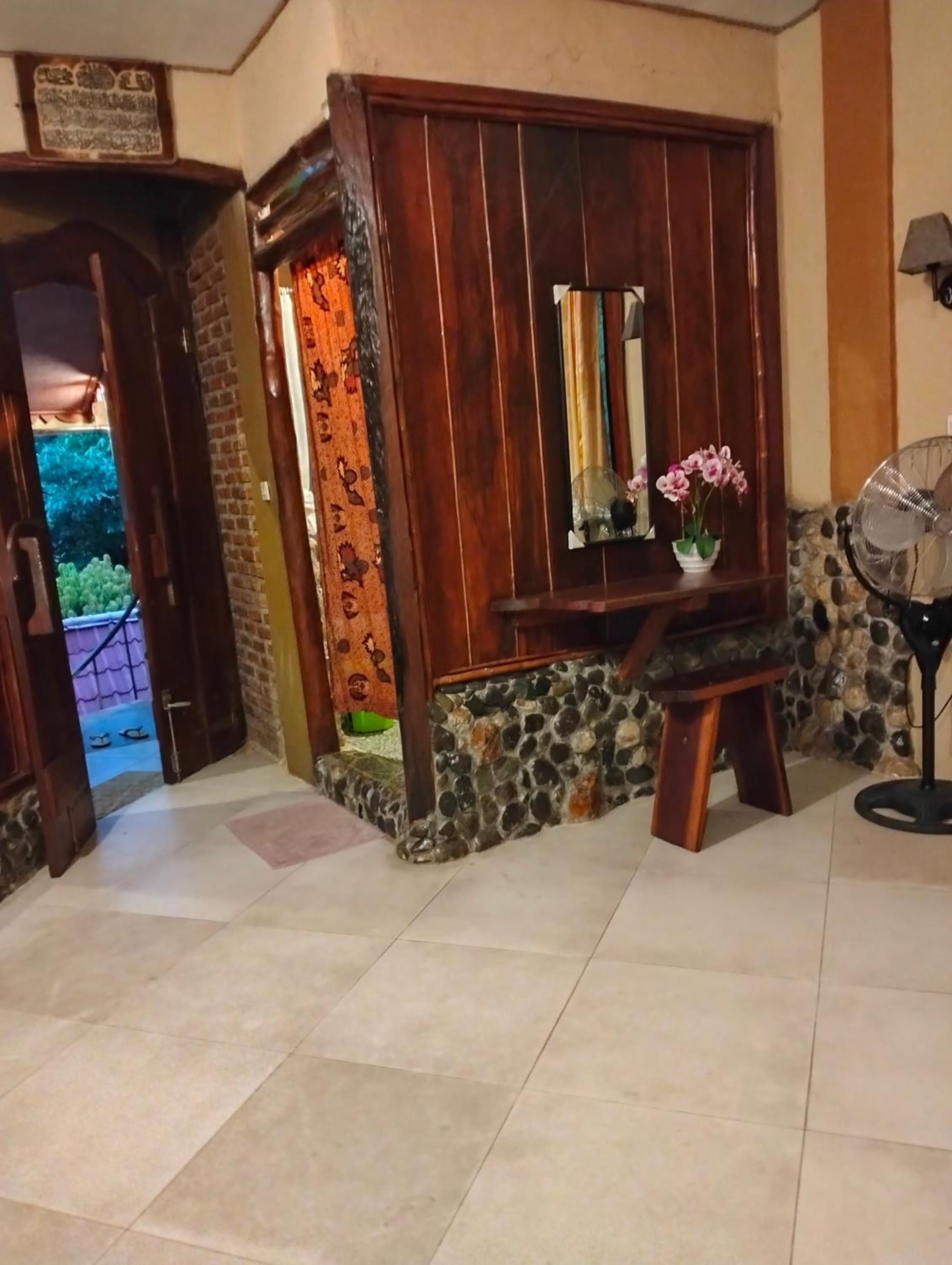 Cottage - Photo 1