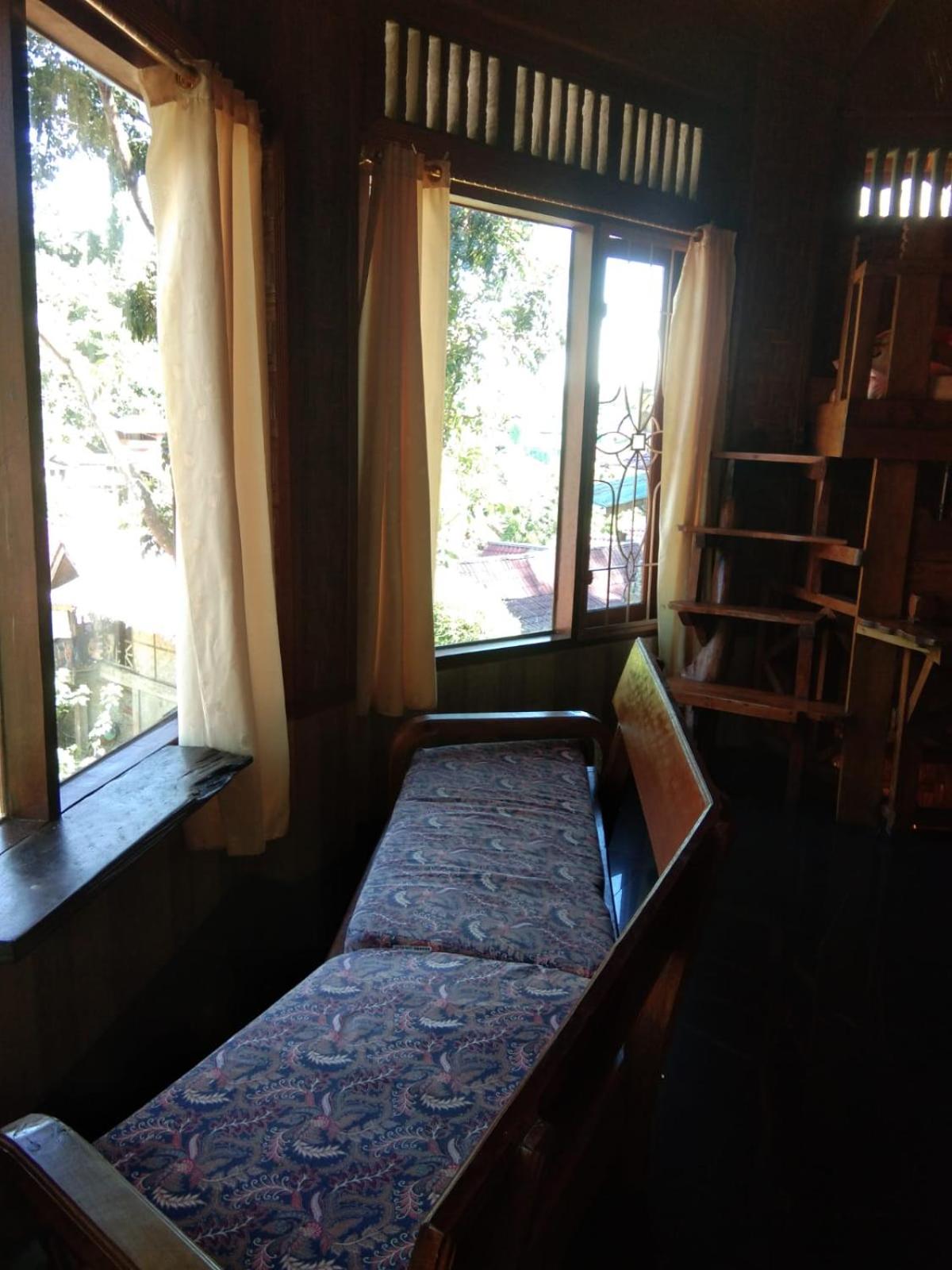 Superior Bungalow - Photo 1