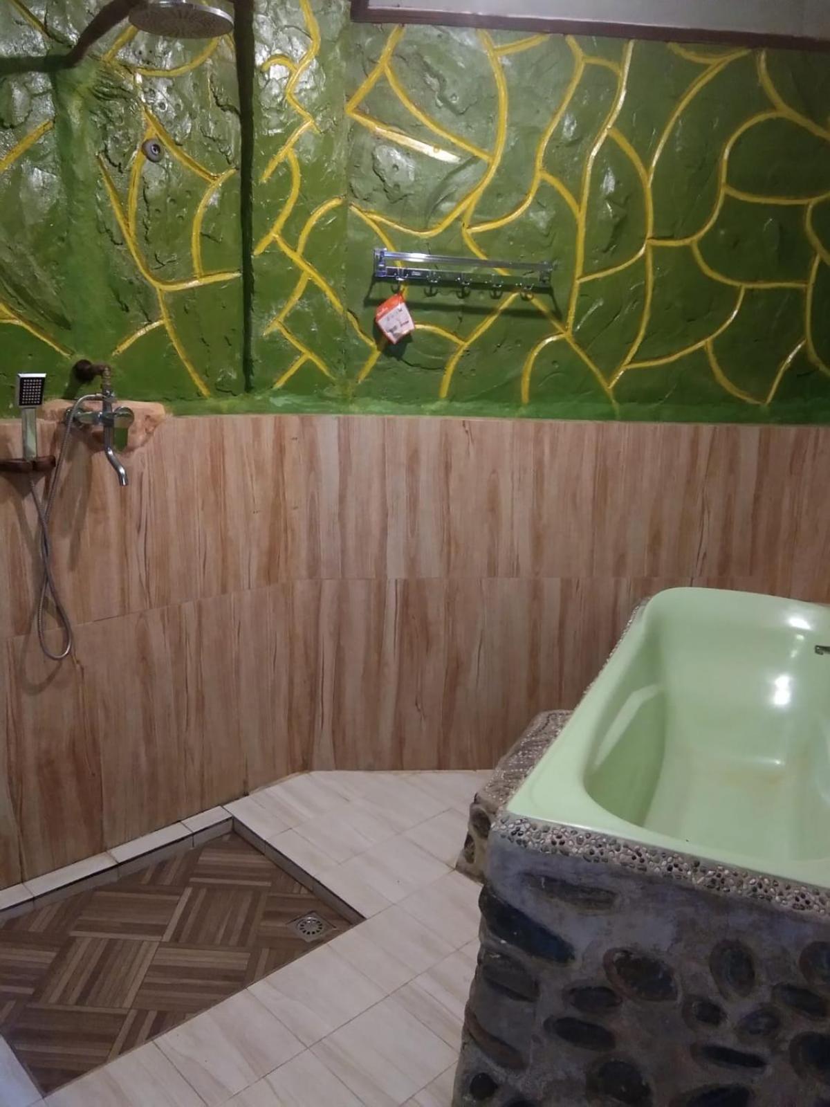 Superior Bungalow - Photo 6