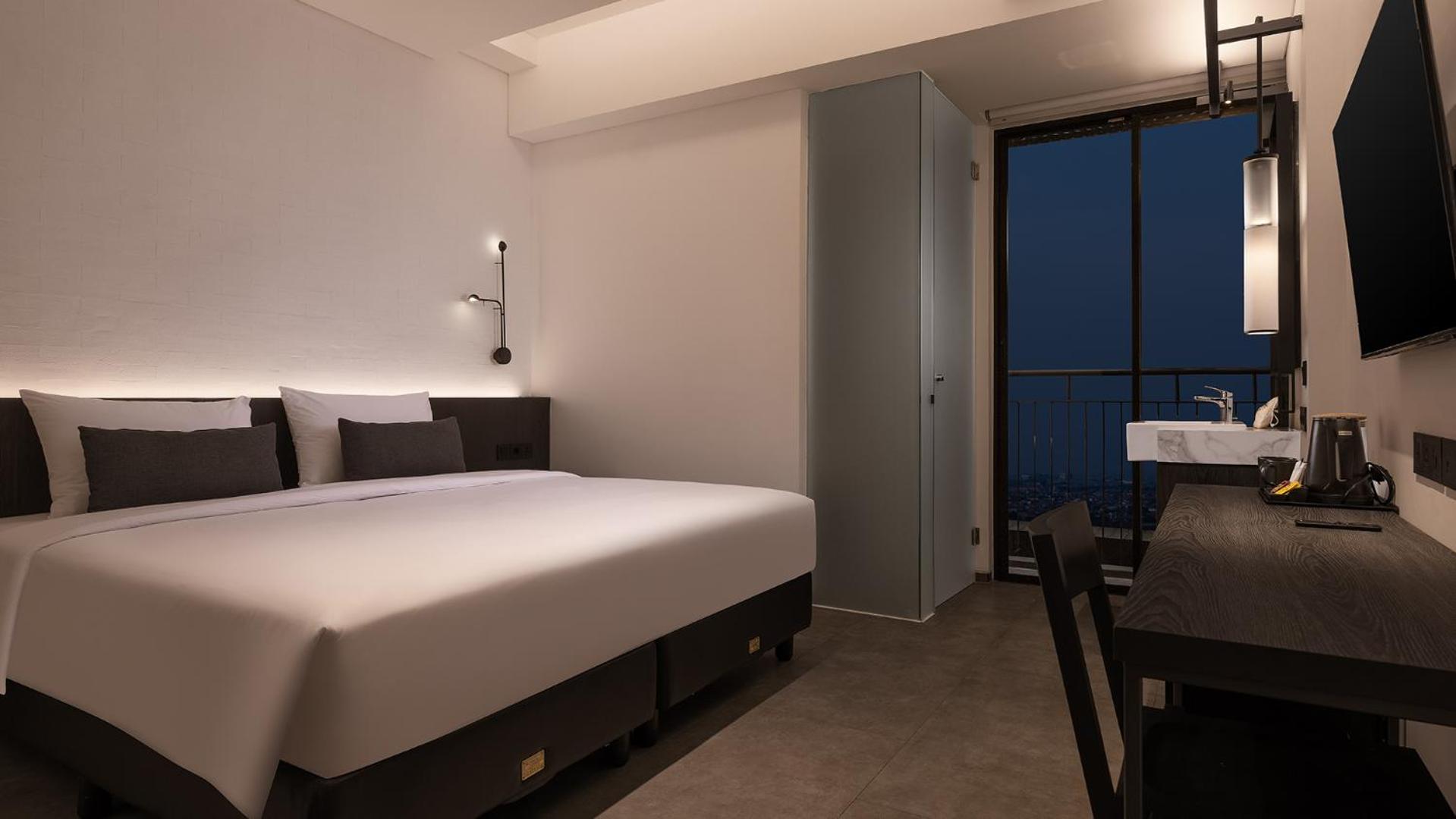 Deluxe Room - Photo 1