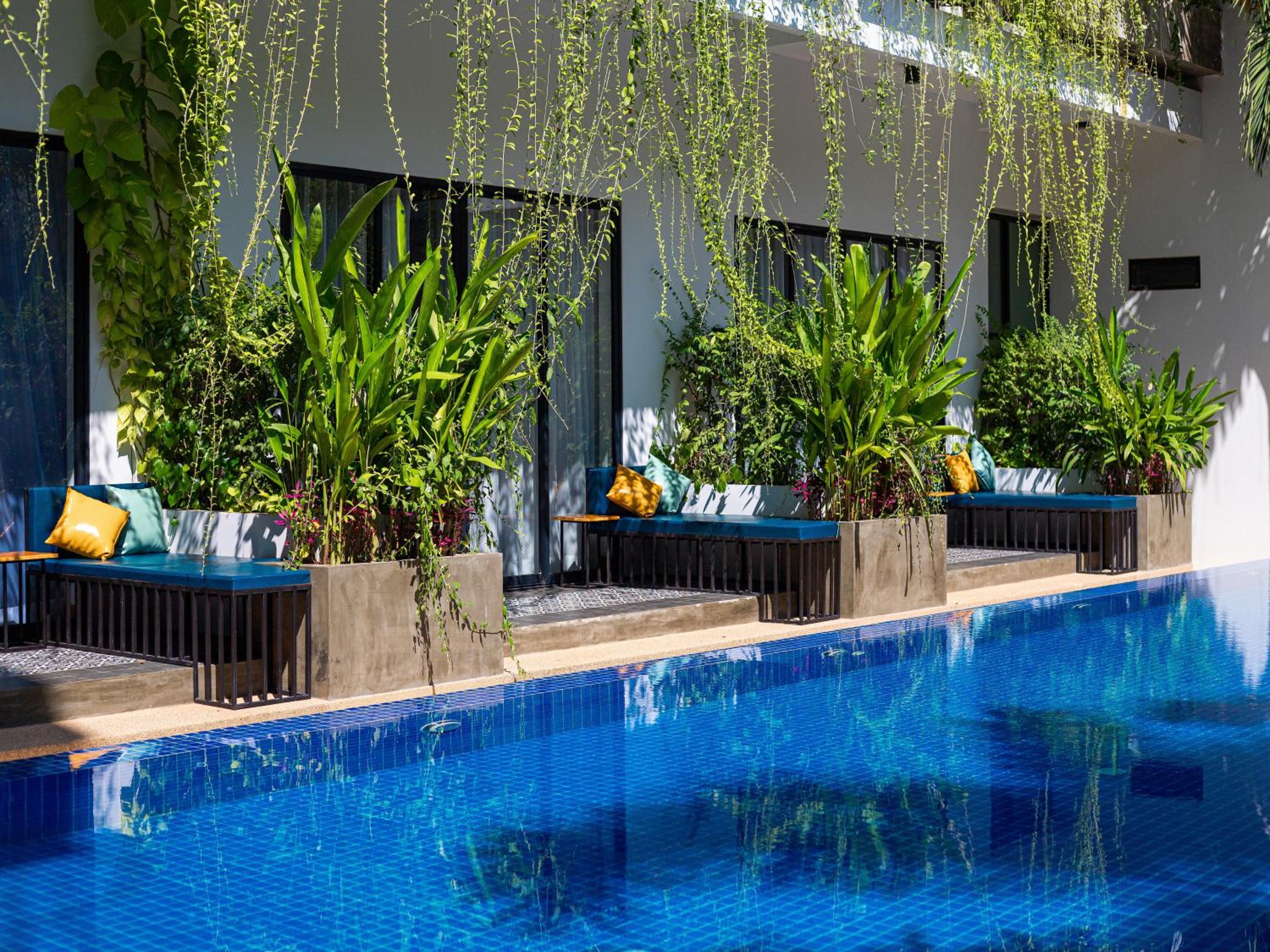 Cabana Room Pool Access  - Photo 4