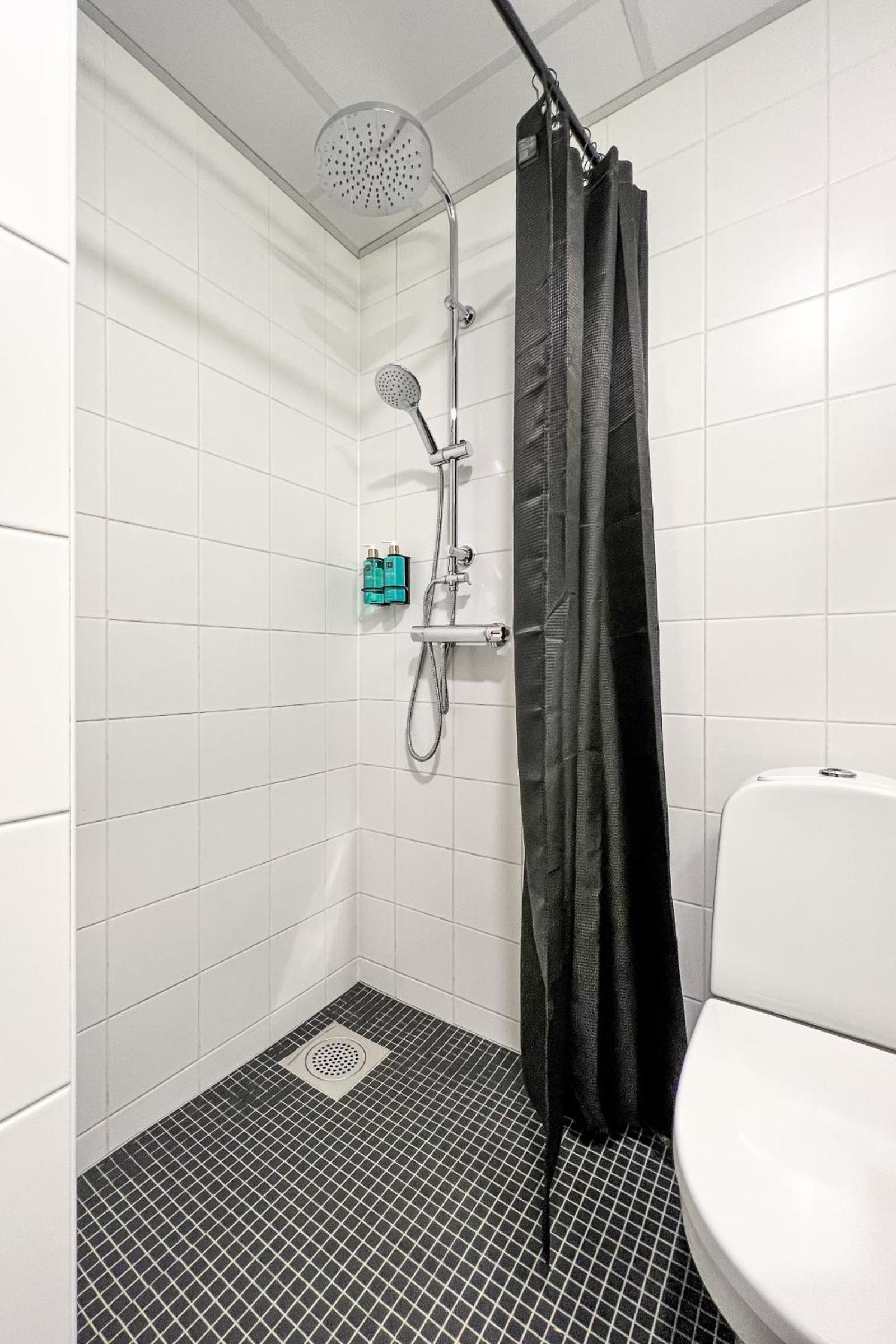 Standard Double Room - Photo 3