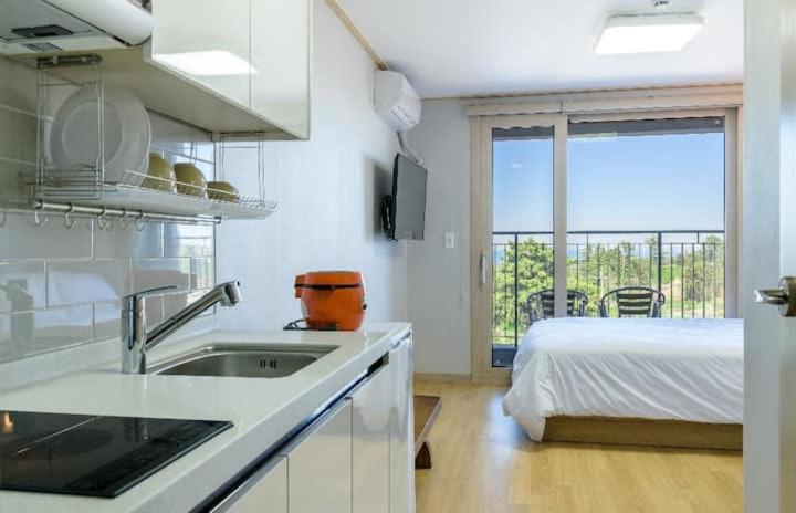 Double Room - Photo 3
