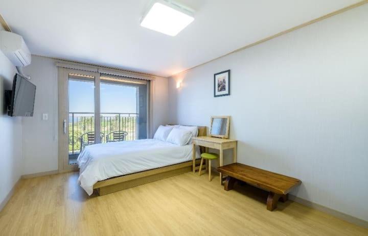 Double Room - Photo 4