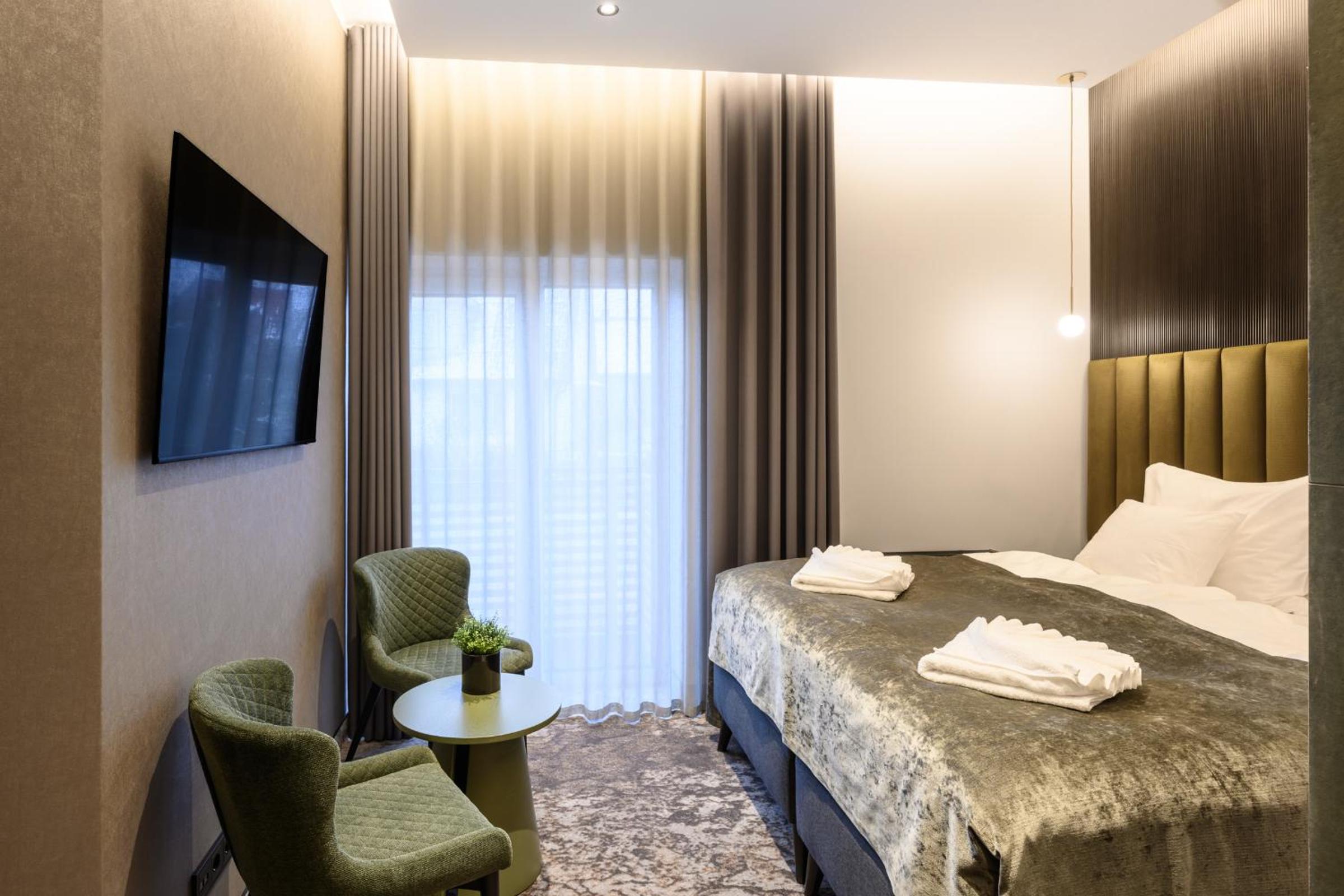 Premium Double Room - Photo 3