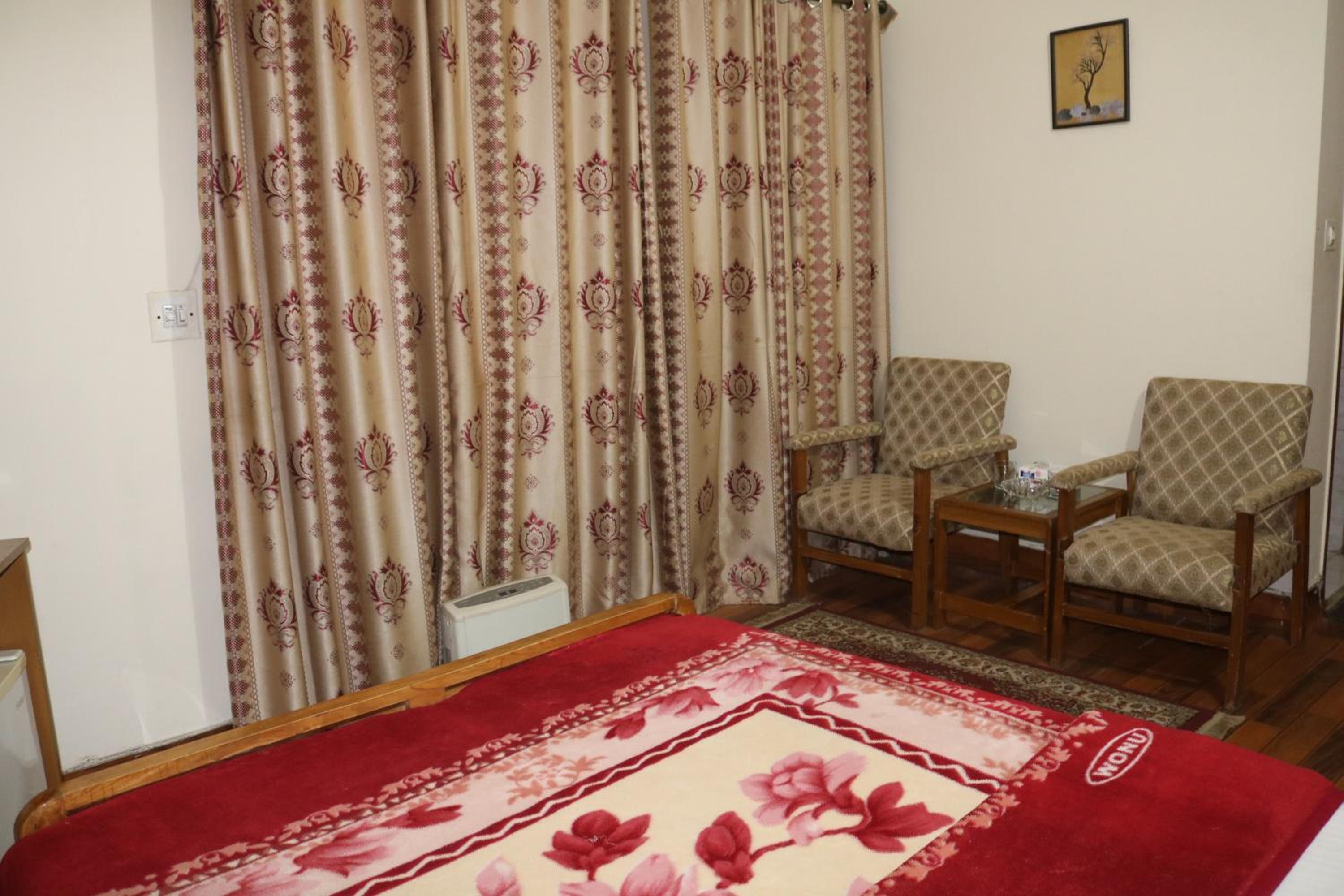 Deluxe Room - Photo 1