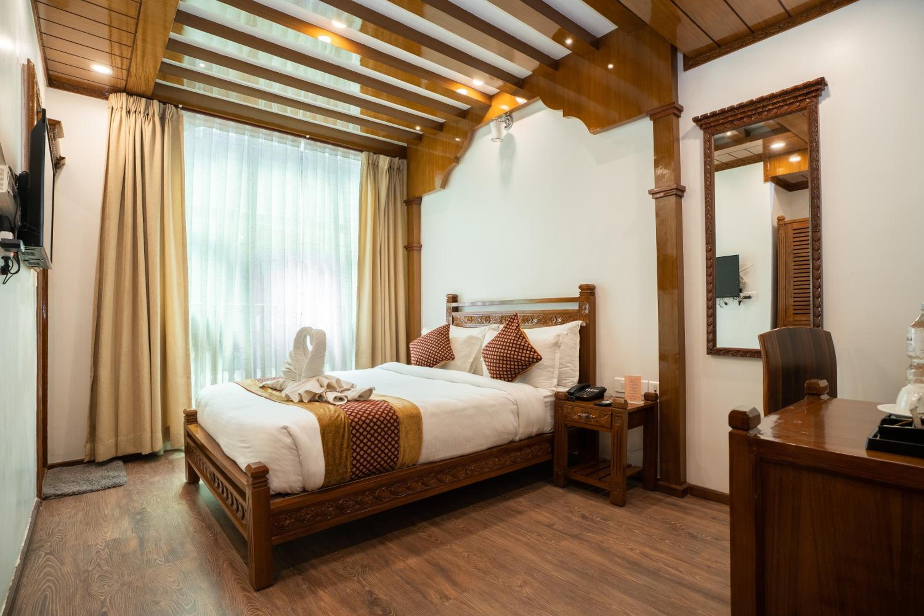 Deluxe Double Room - Photo 1