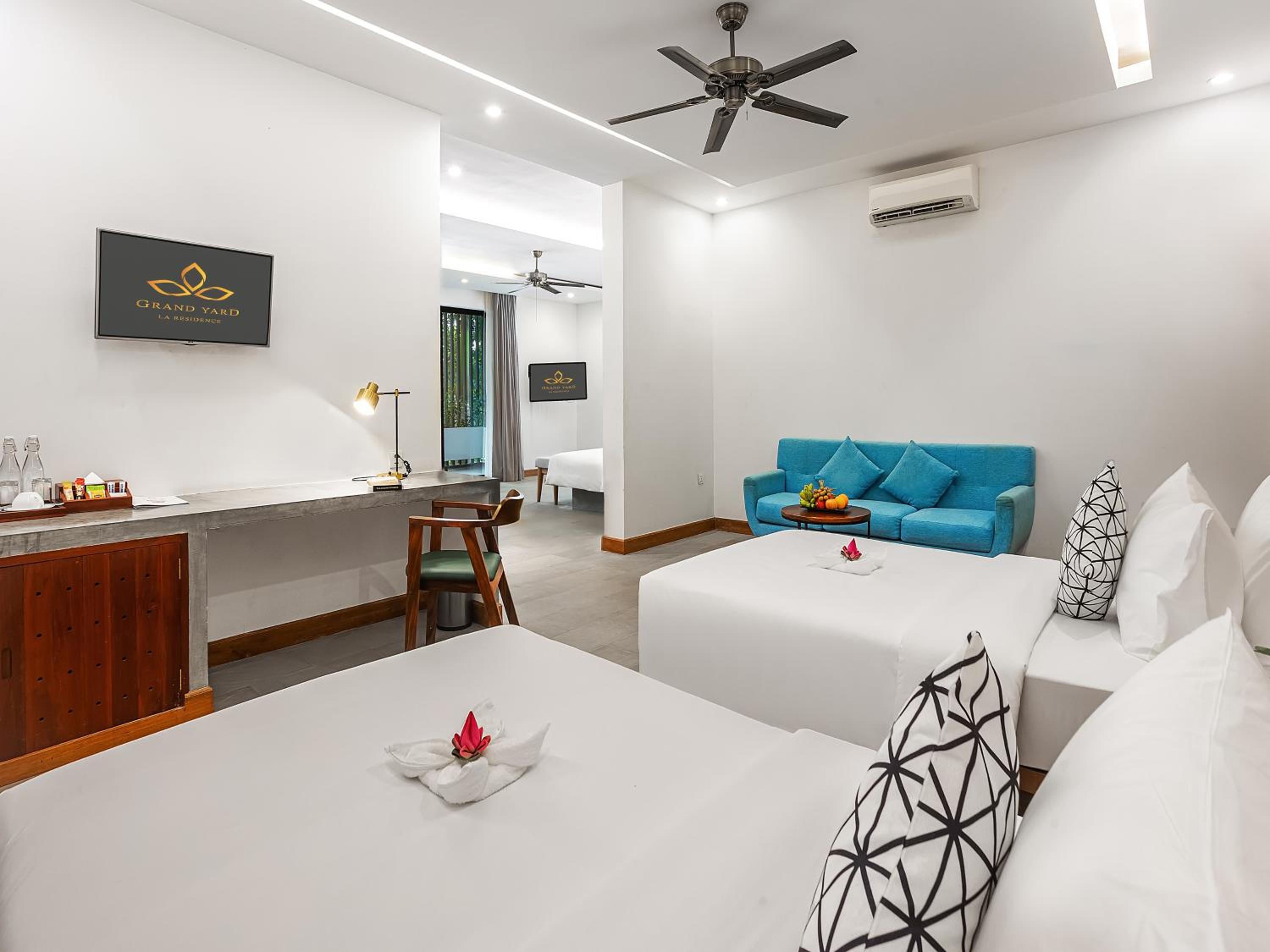 Family Suite with  Balcony  - Photo 6