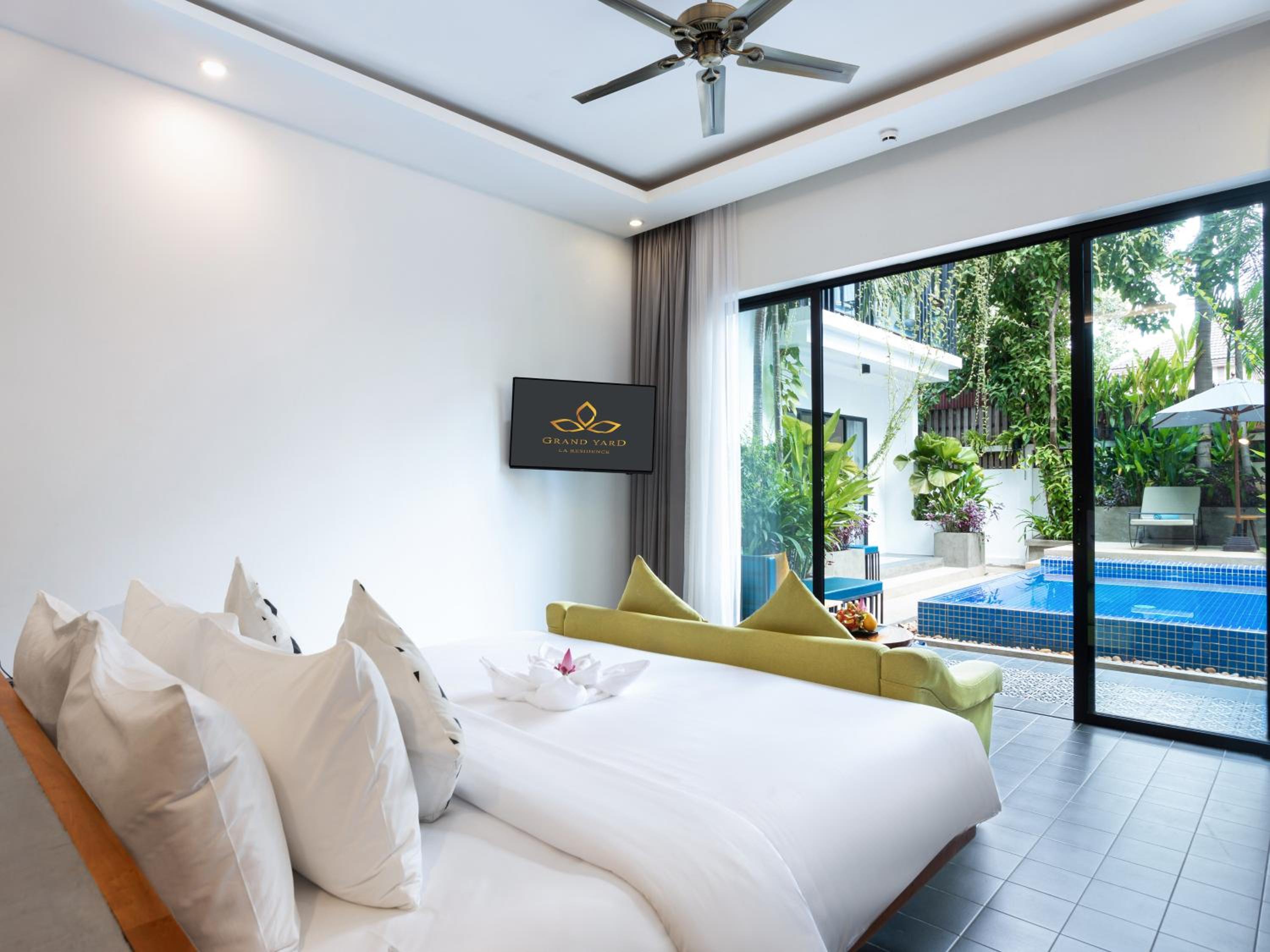 Cabana Room Pool Access  - Photo 1