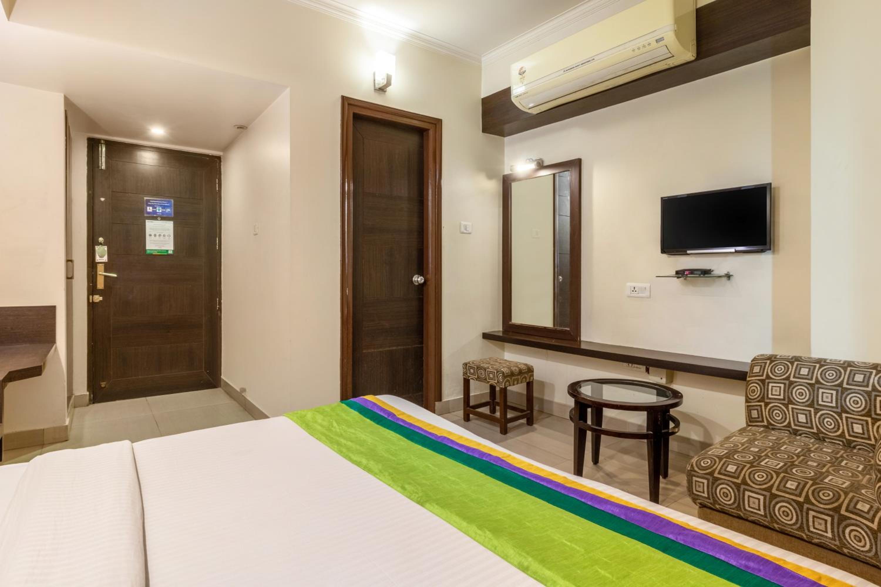 Economy Double Room - Photo 2