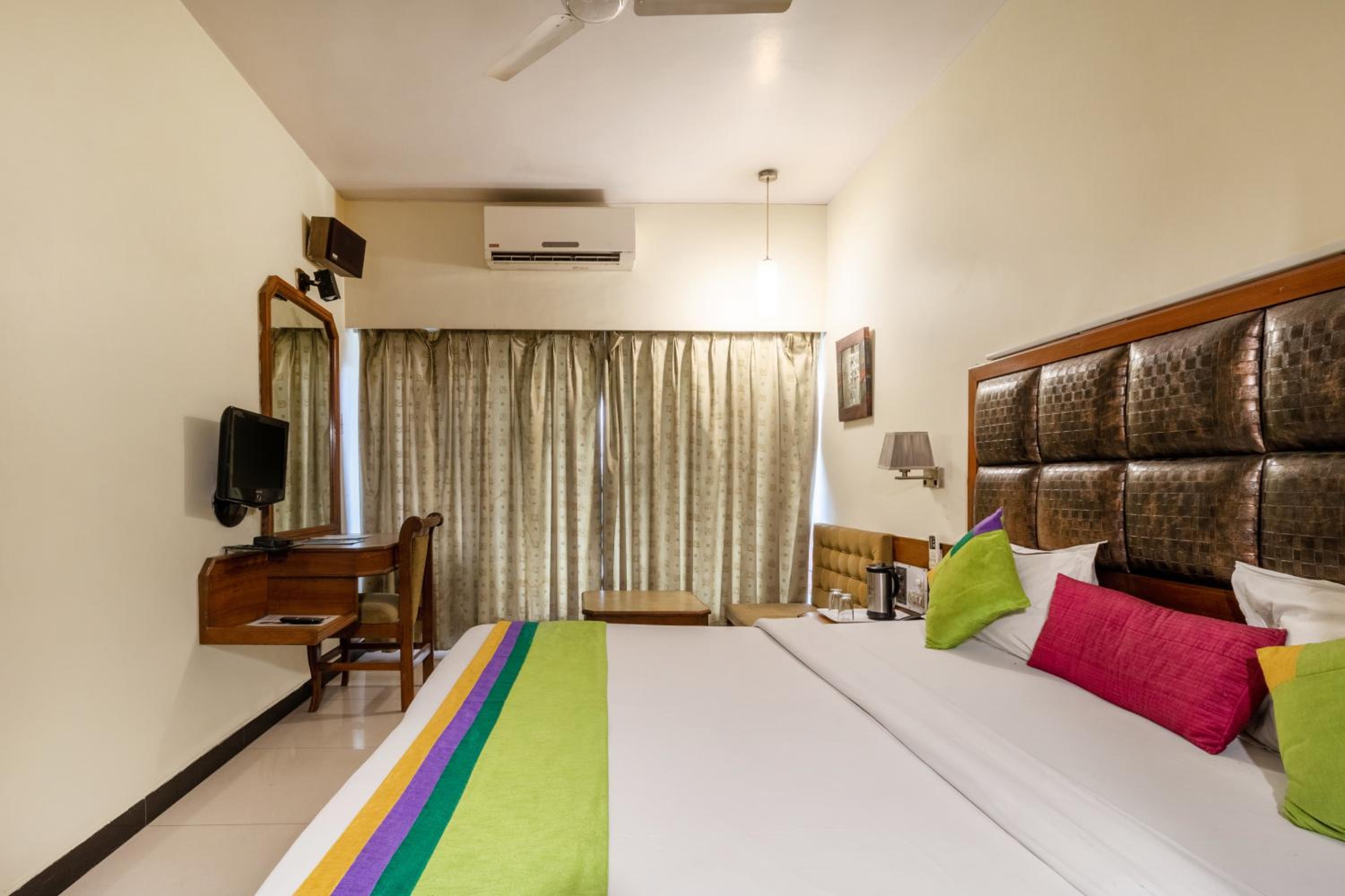 Standard Double Room - Photo 2