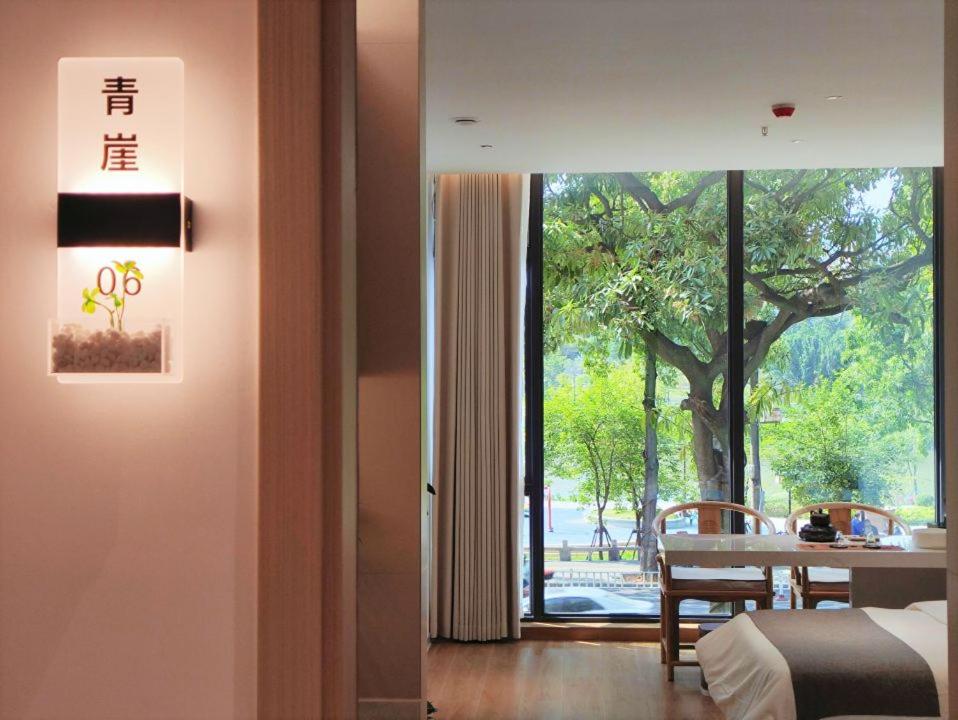 Deluxe Twin Room photo 3