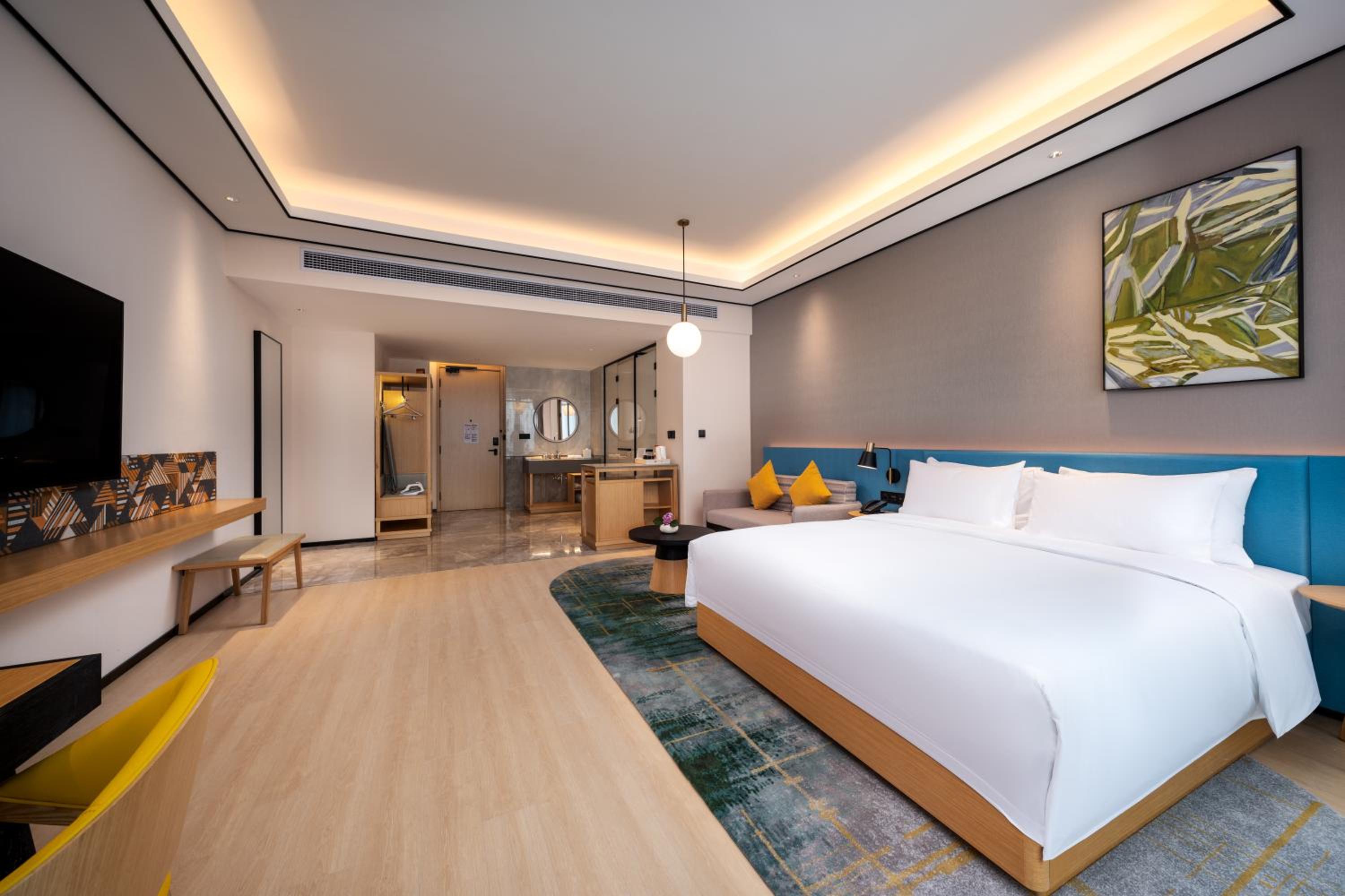 King Guest Room - Photo 2