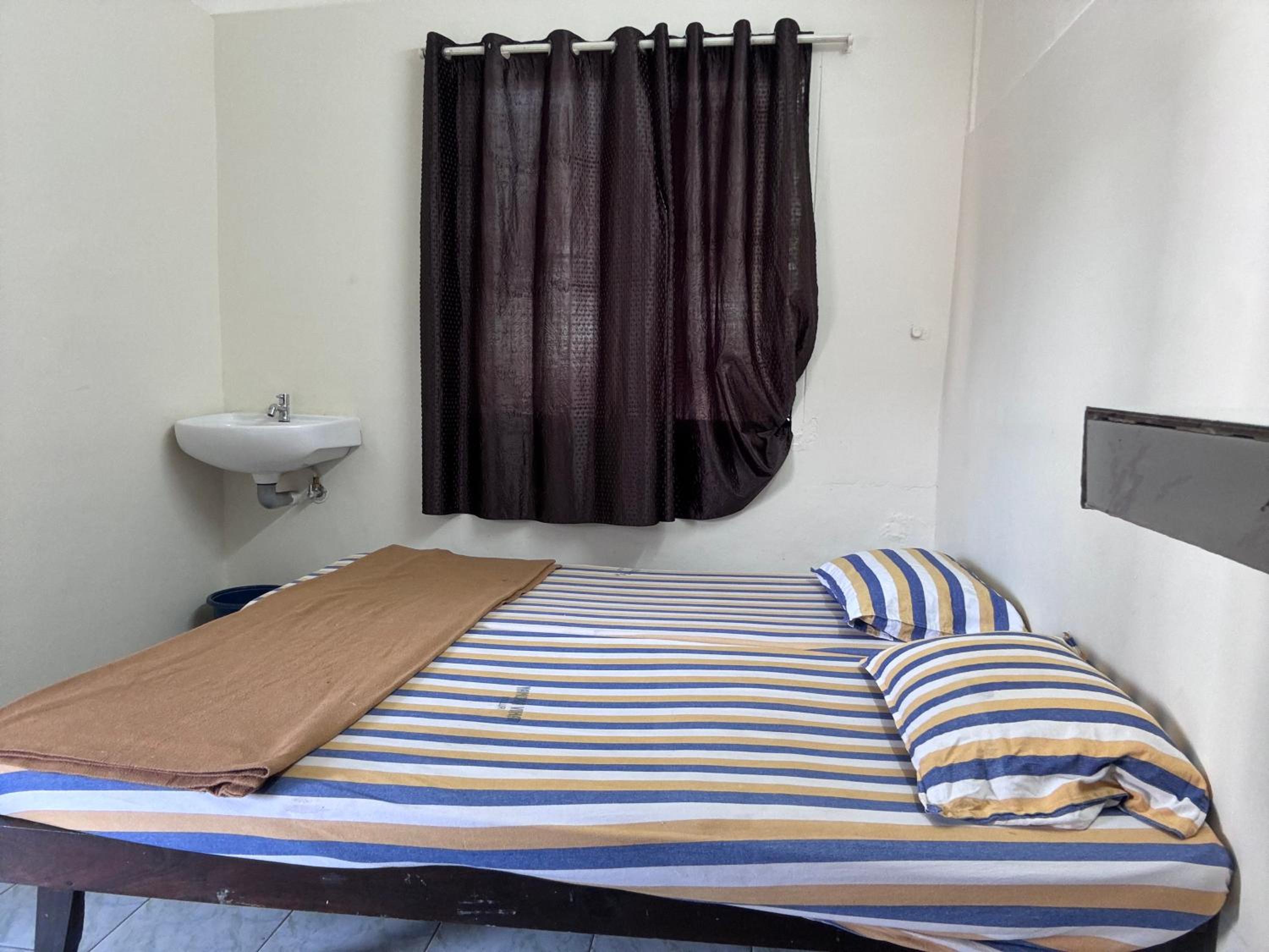Budget Double Room photo 3