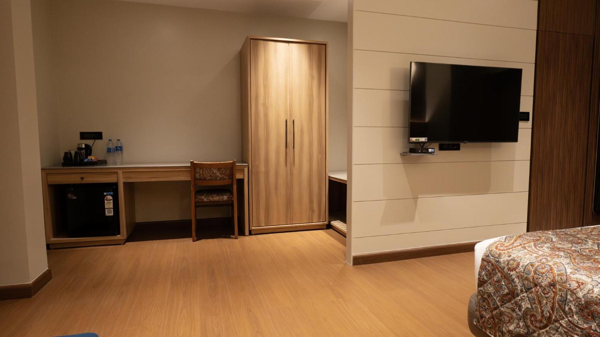 Super Deluxe Double Room - Photo 5