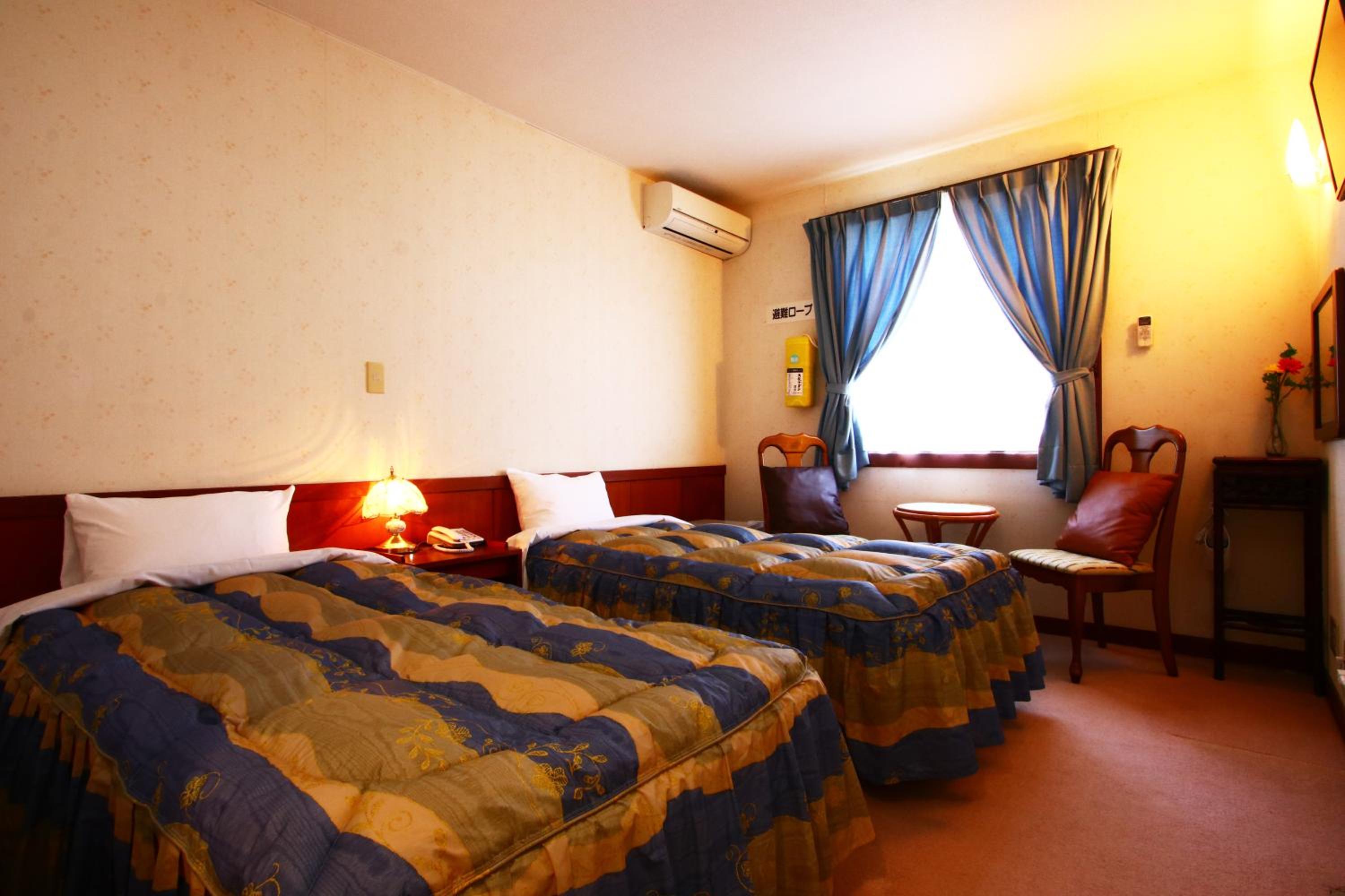 Standard Twin Room photo 1