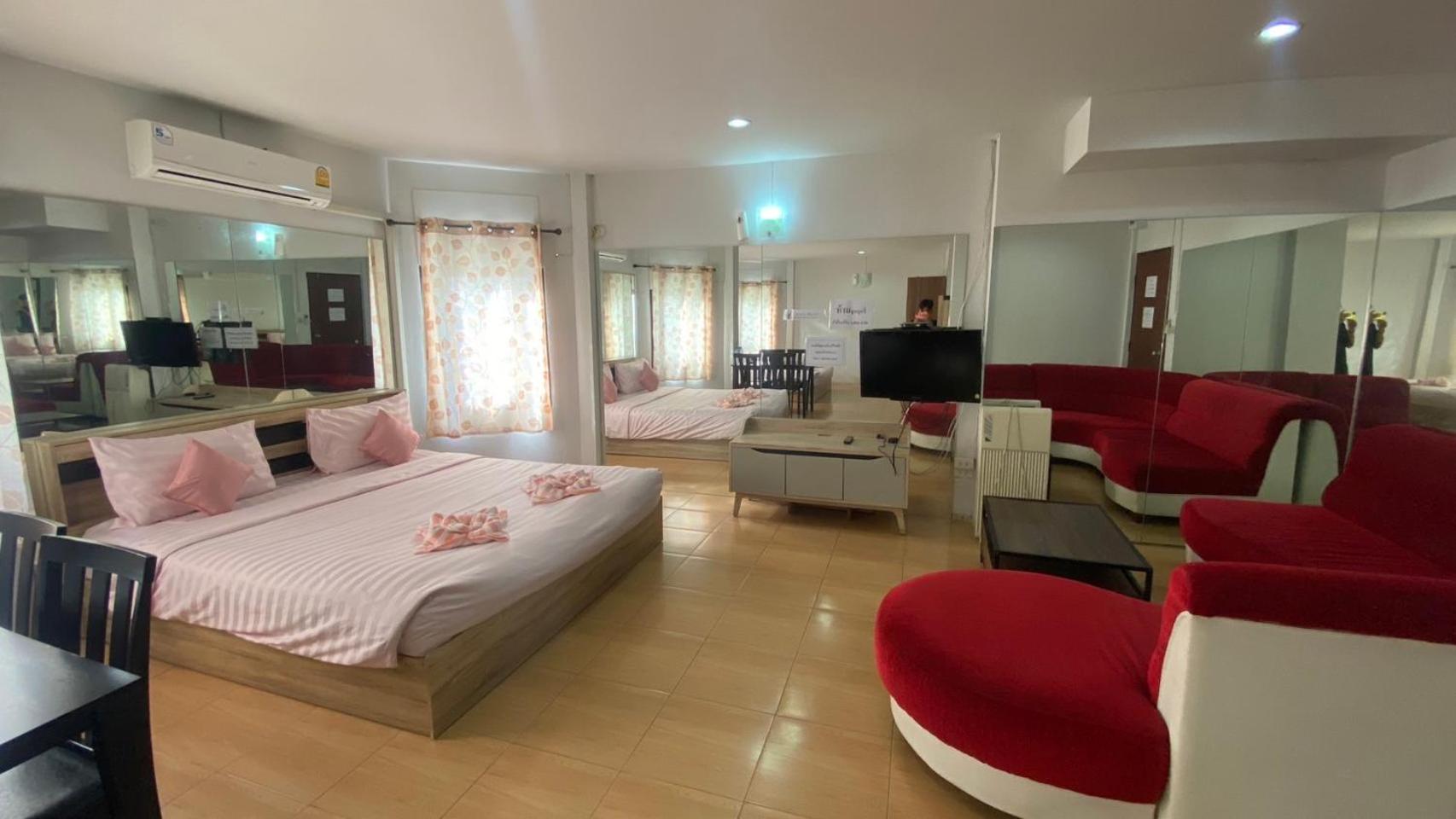 Family Double Room - Photo 29