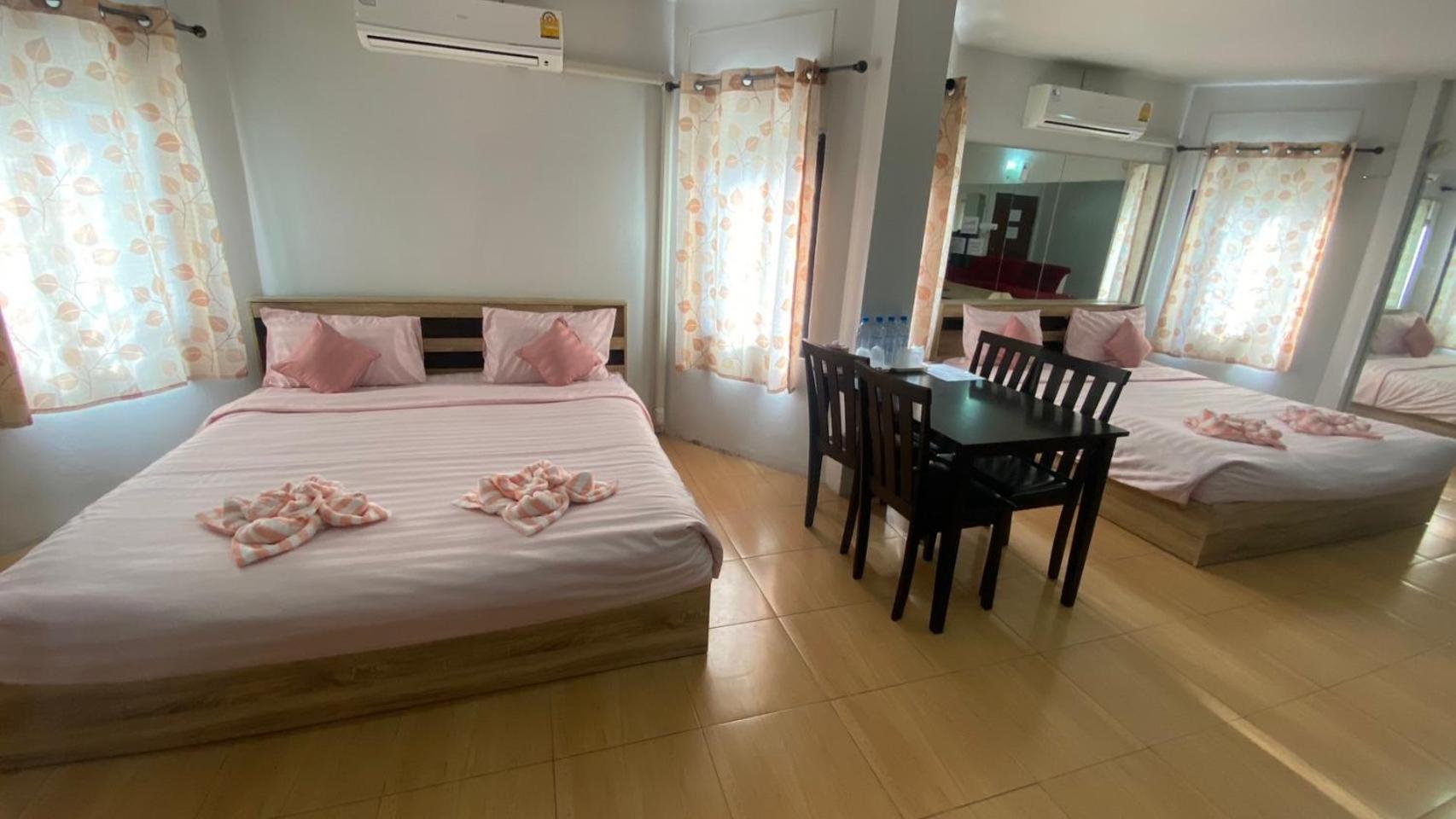 Family Double Room - Photo 30
