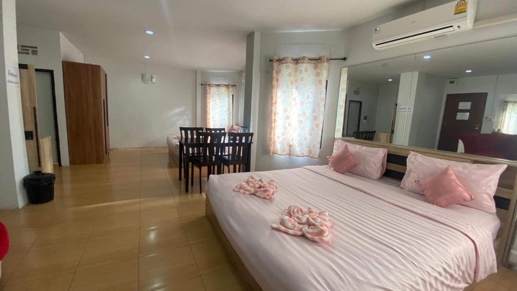 Family Double Room - Photo 26