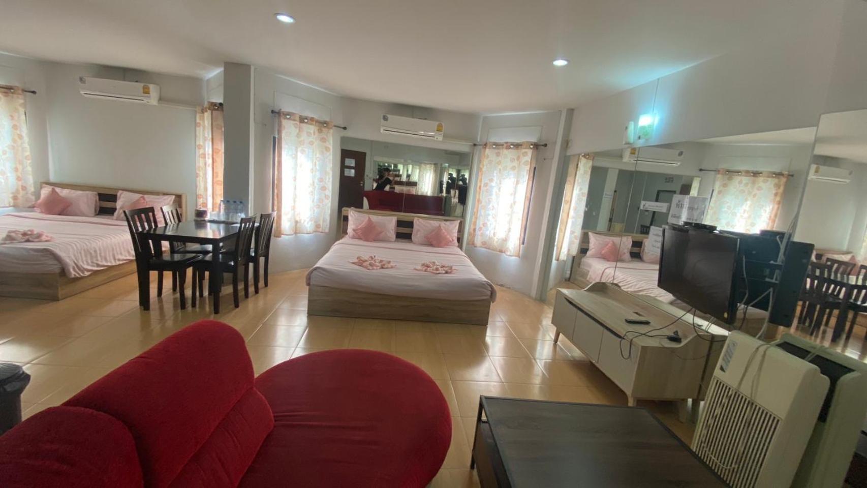 Family Double Room - Photo 24