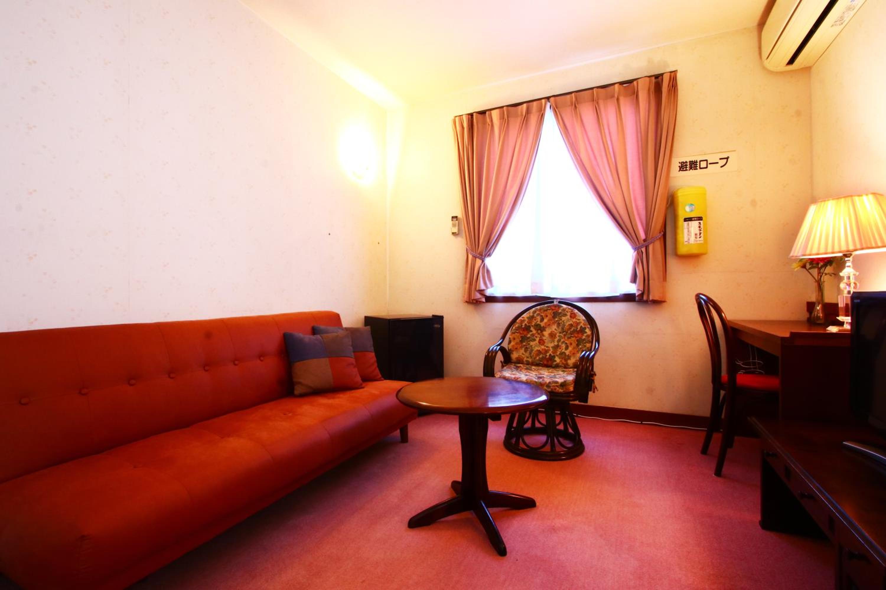 Deluxe Twin Room photo 3