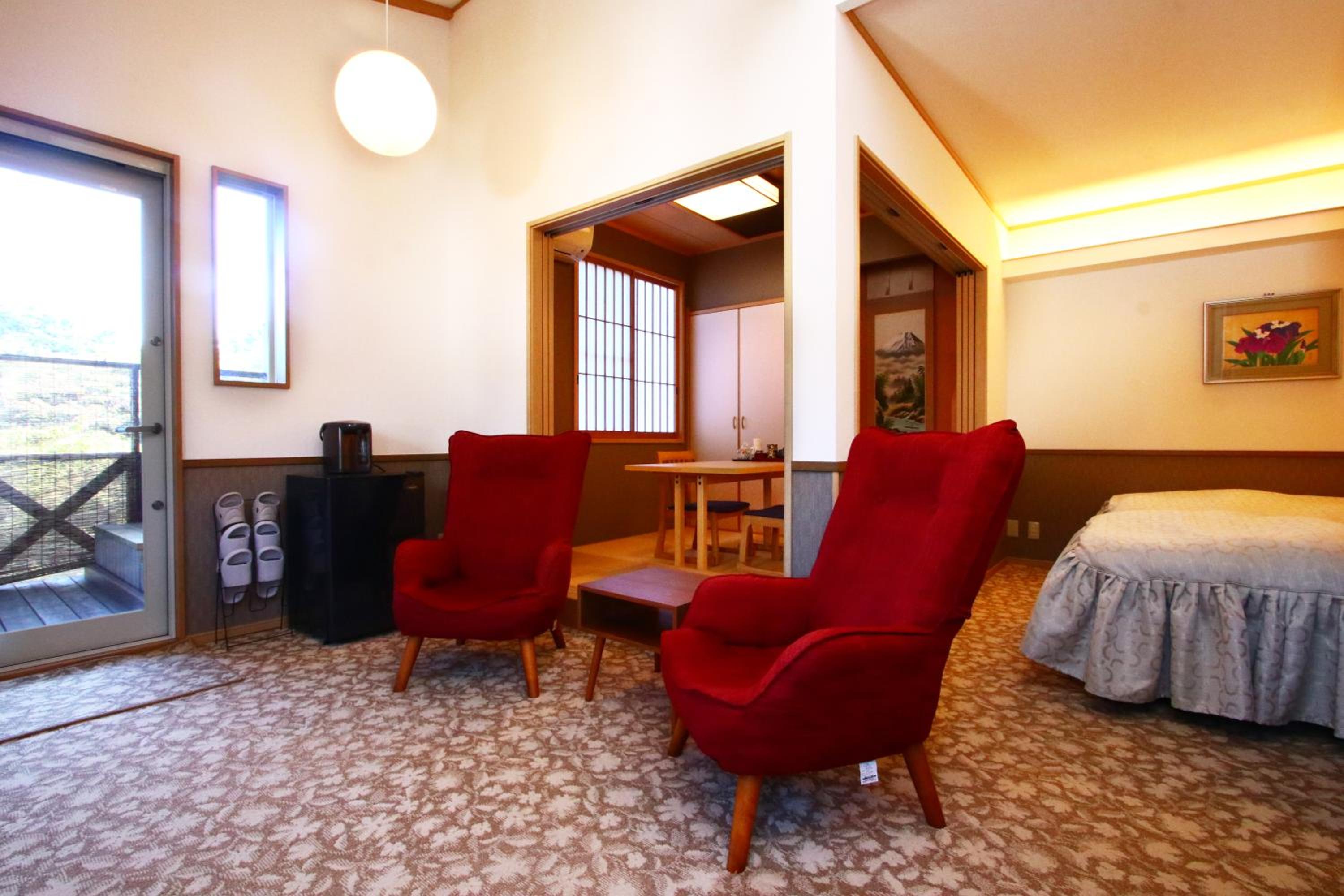 Suite with Spa Bath photo 1