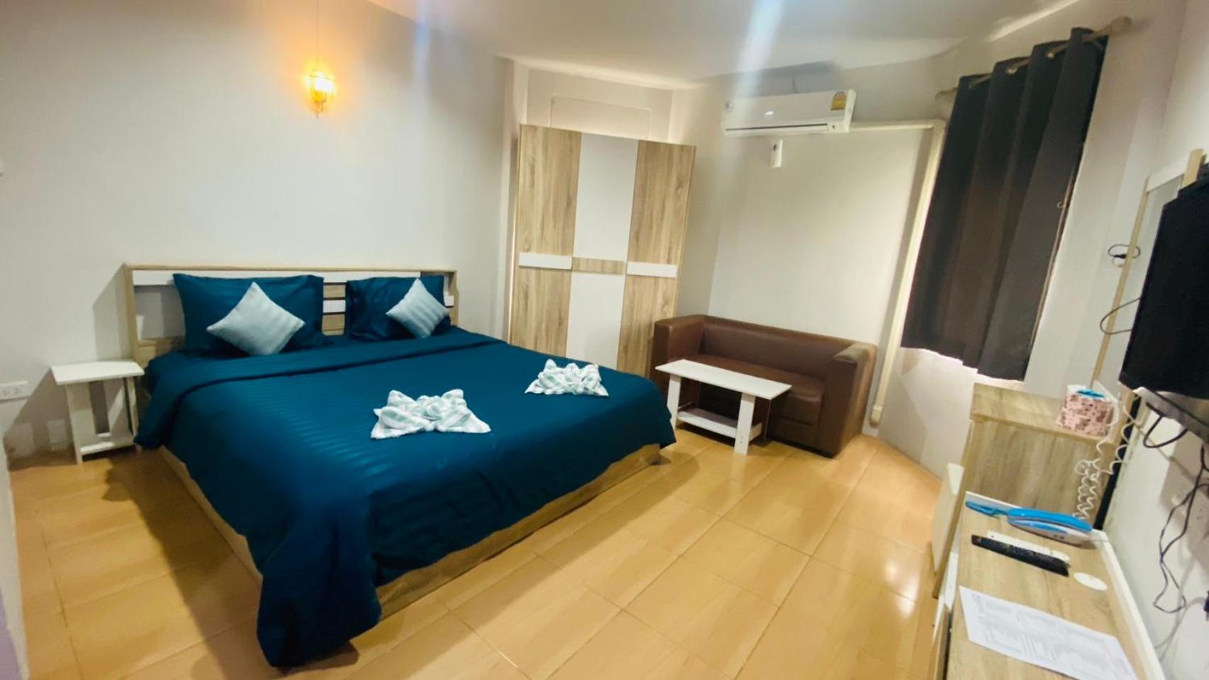 Double Room - Photo 21