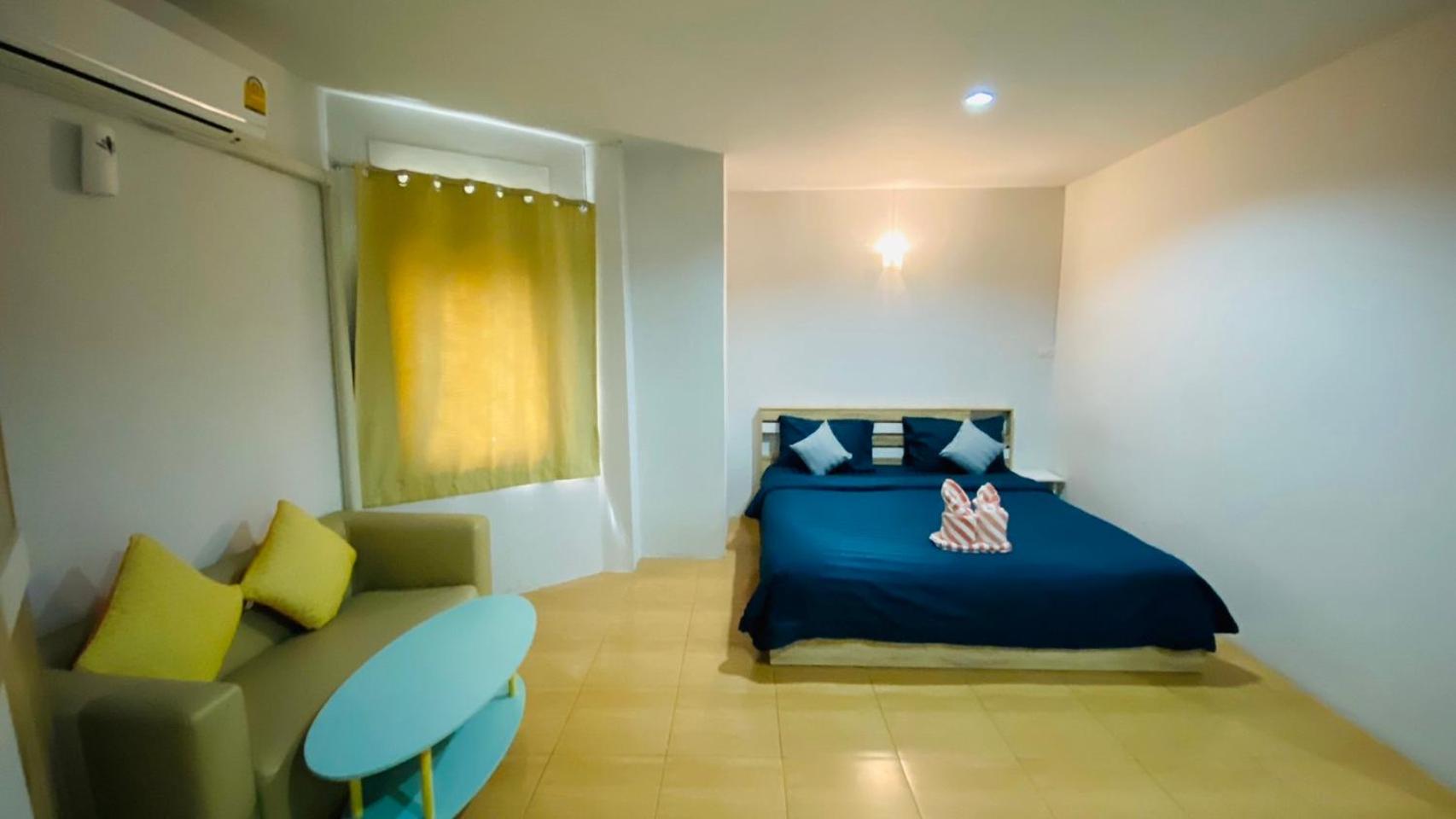 Large Double Room - Photo 18