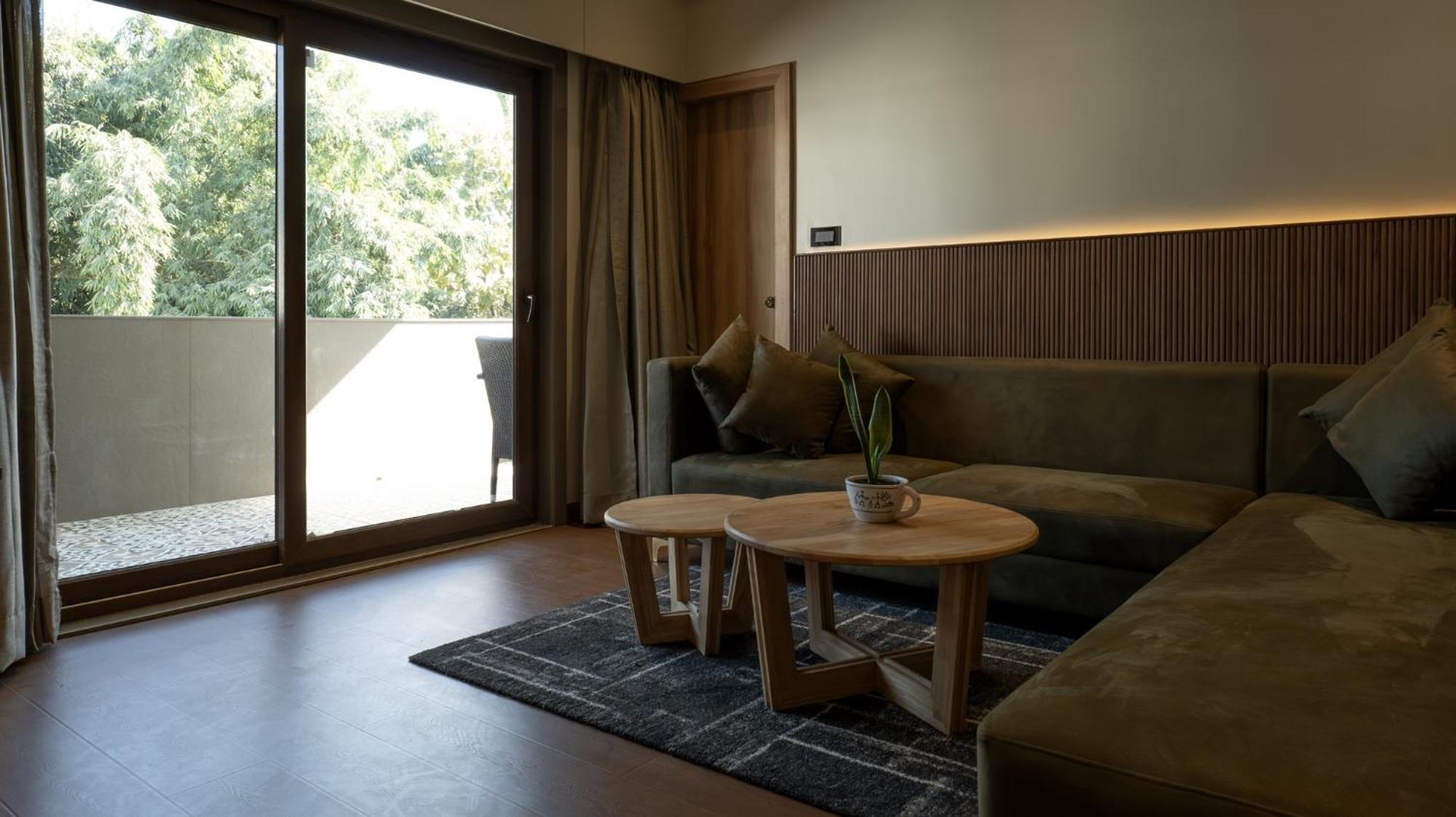 King Room with Balcony photo 2