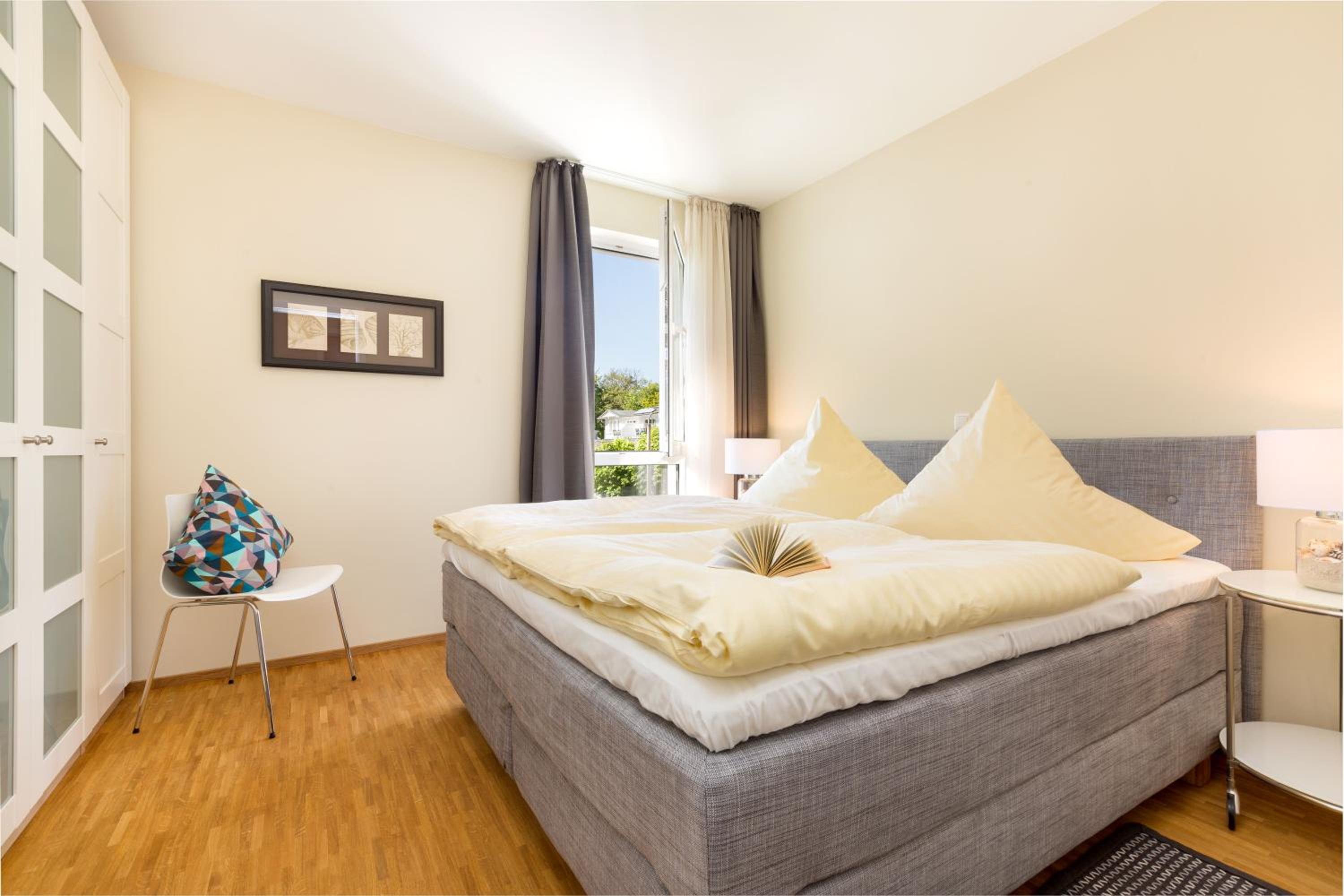 Two-Bedroom Apartment with Balcony photo 3