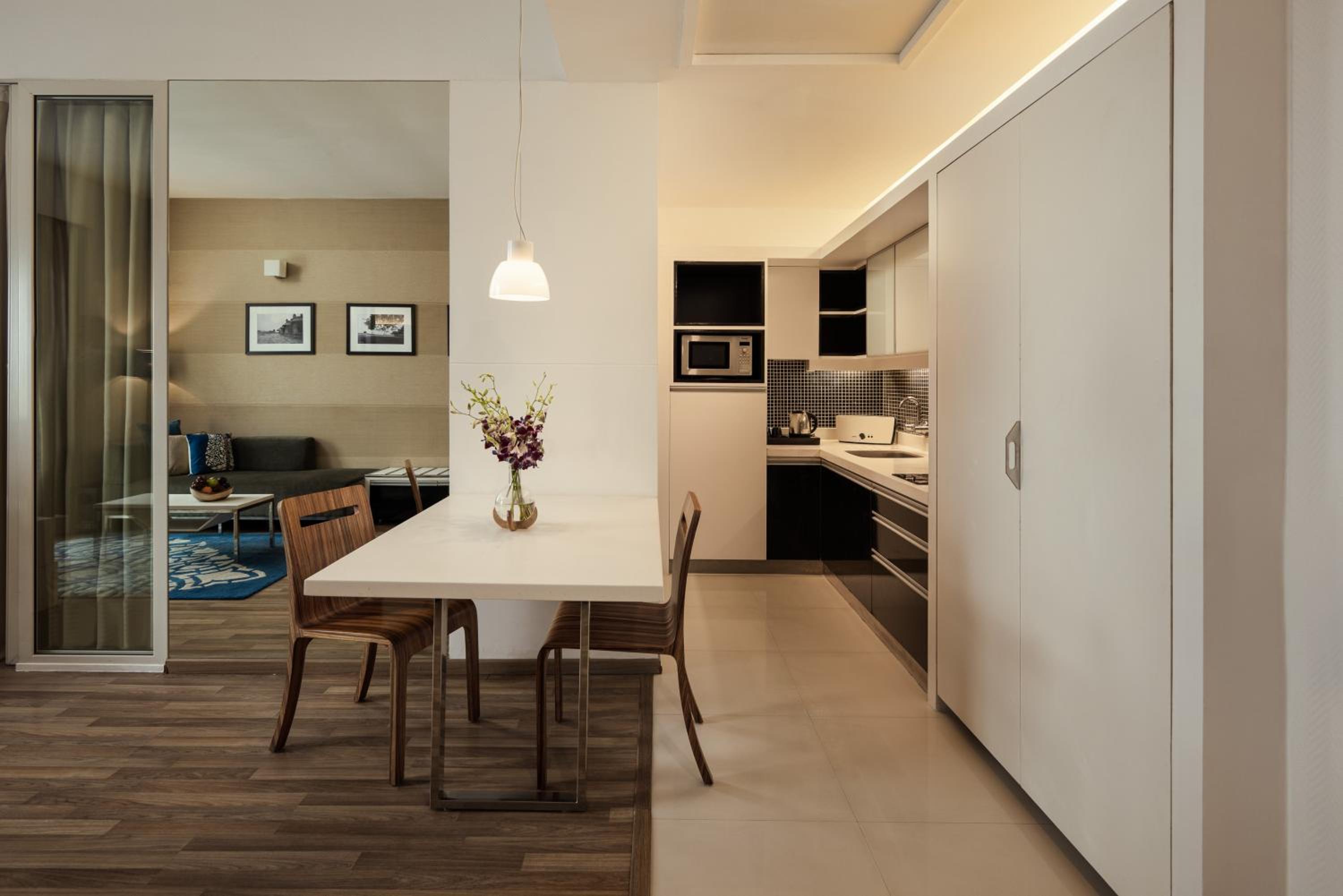 One-Bedroom Suite - Package with 20% discount on food and soft beverages and spa and Happy Hour 1+1 at By the Blue - Photo 2