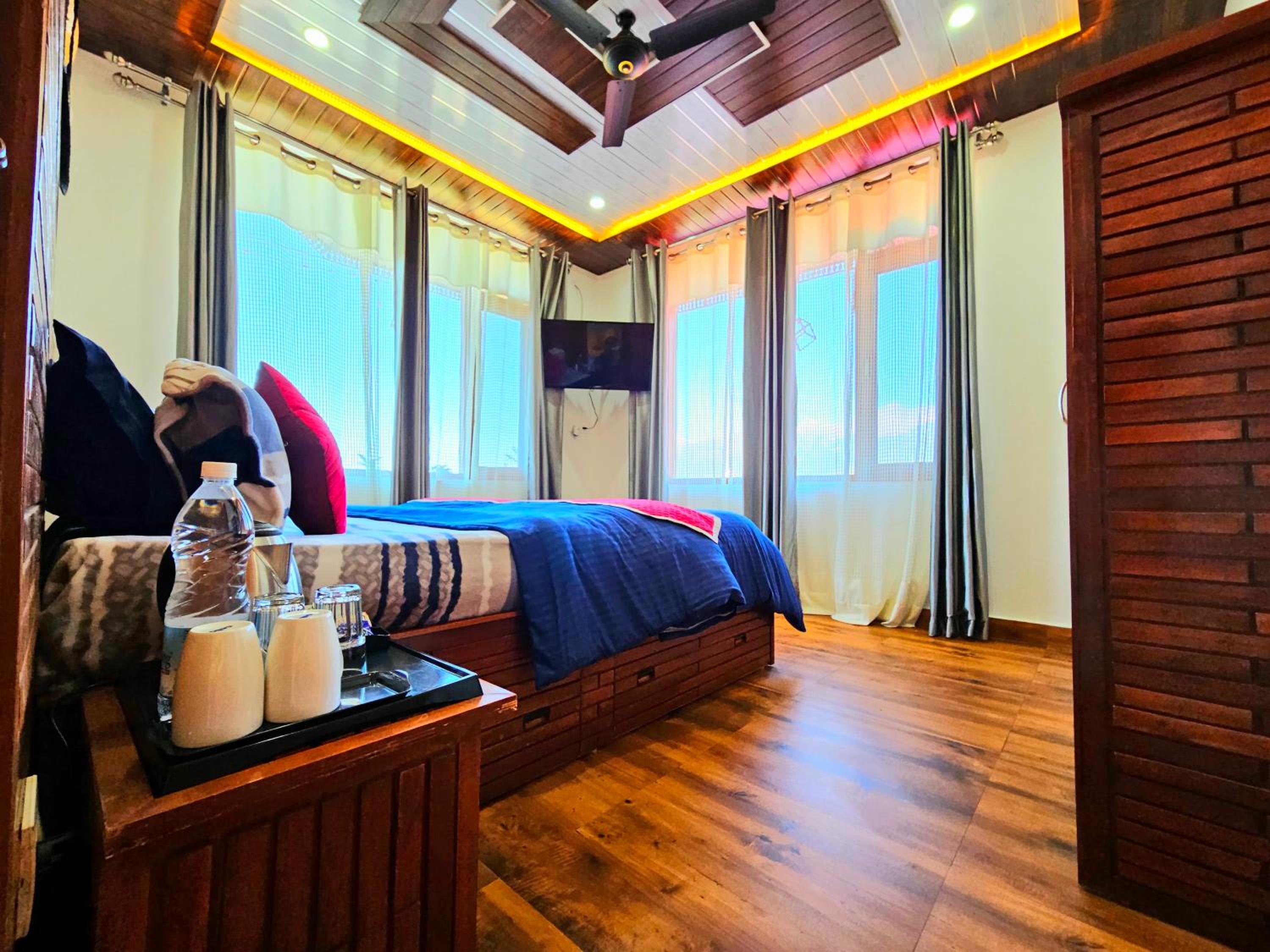 Double Room with Mountain View