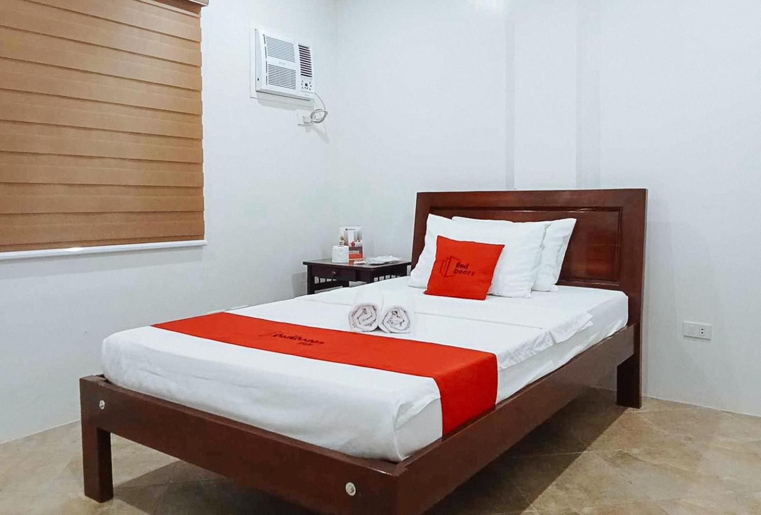 Deluxe Room - Photo 3