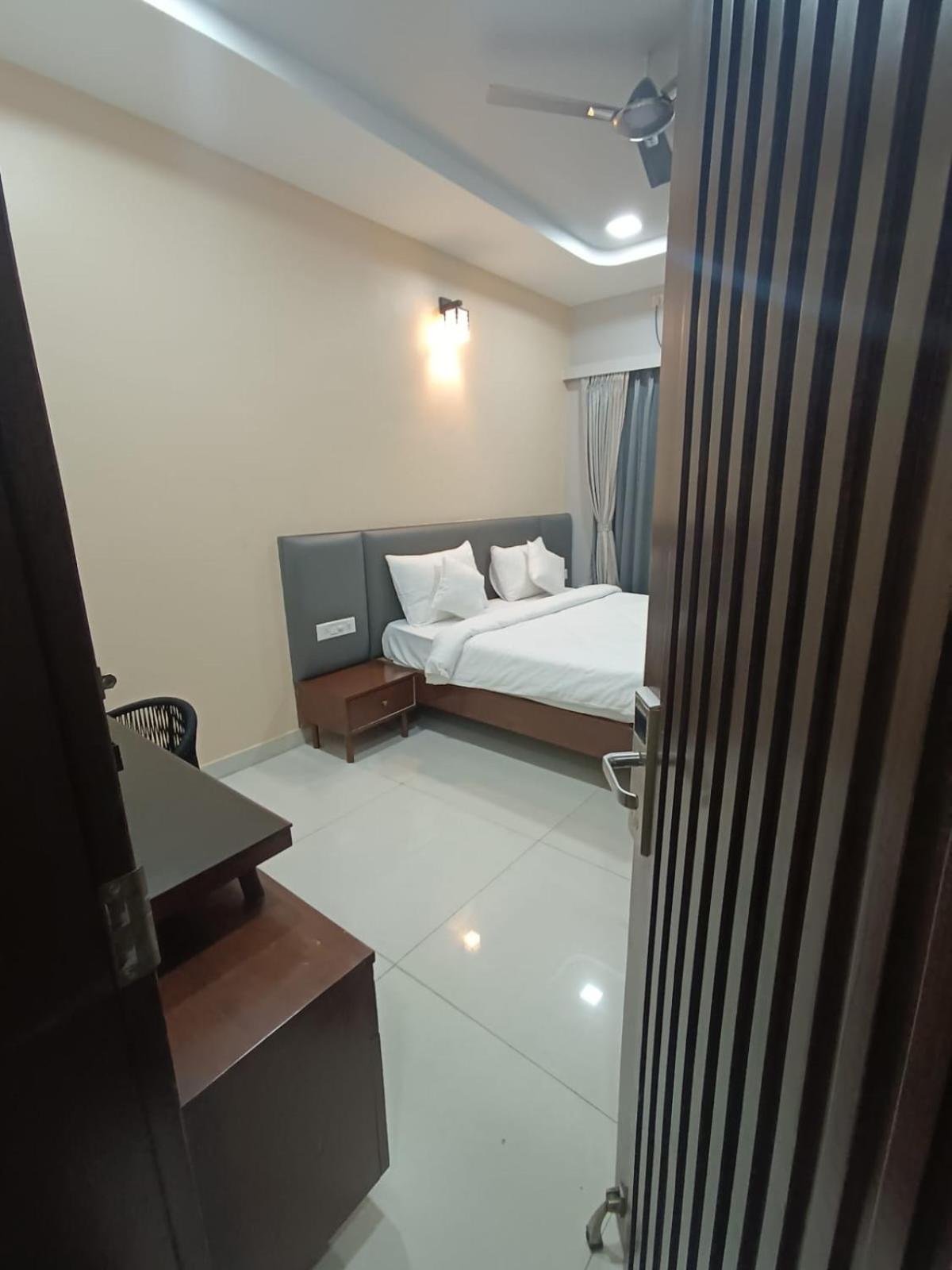 Deluxe Double Room photo 2