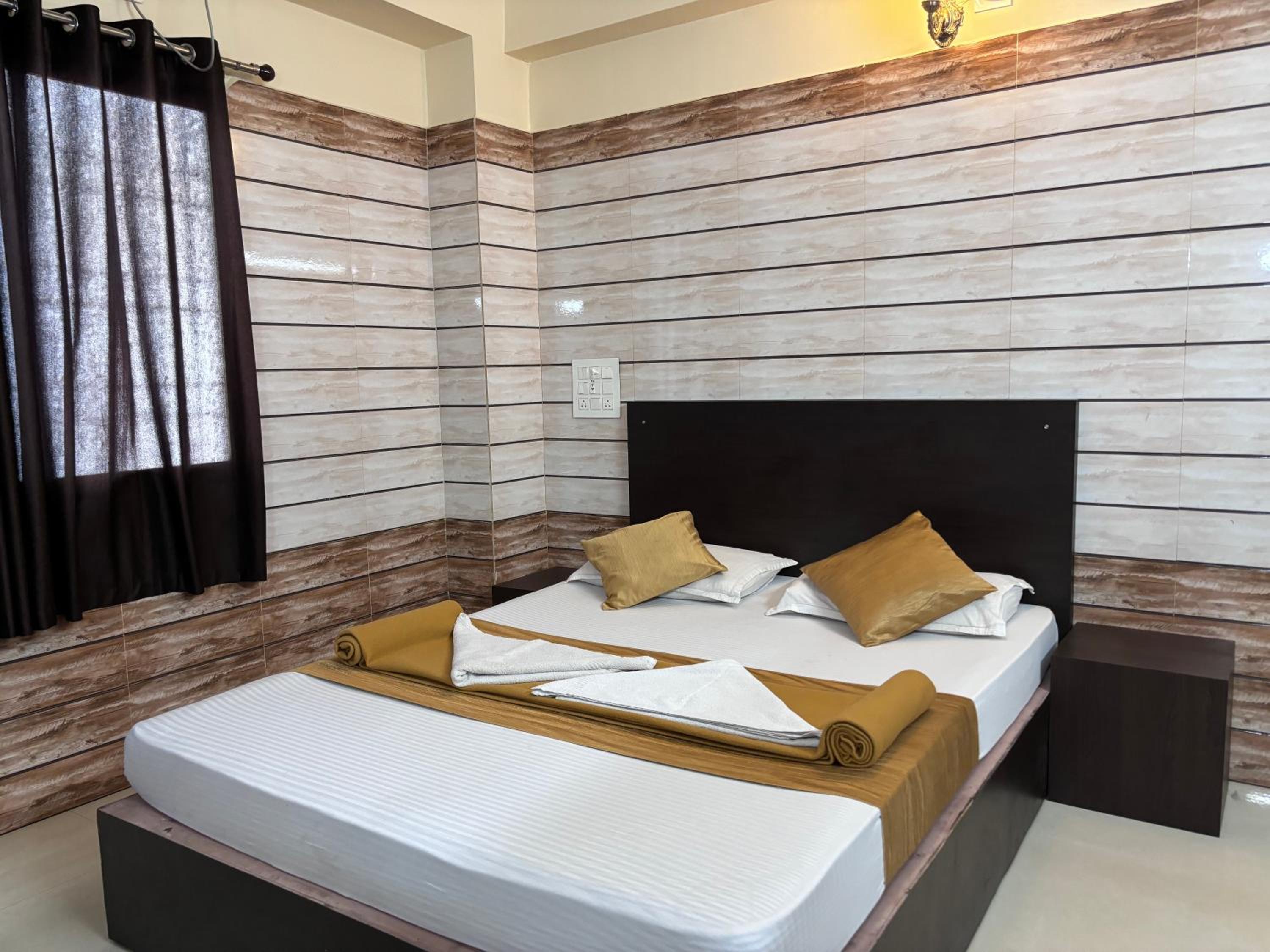 Deluxe Double Room photo 2